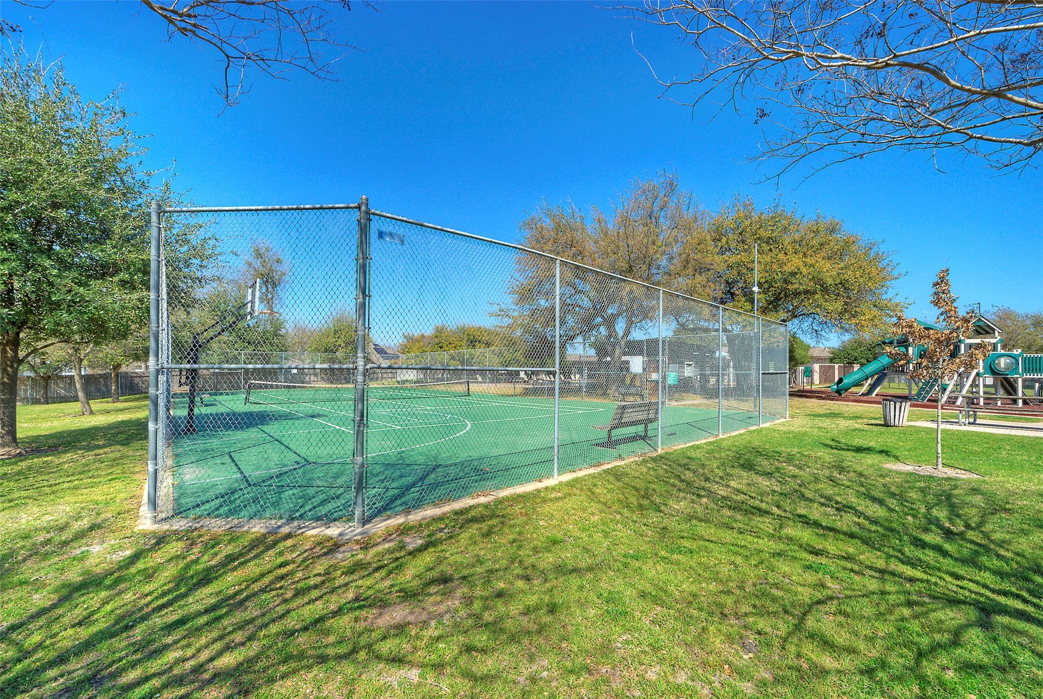601 Indian Run DR — photo 5
