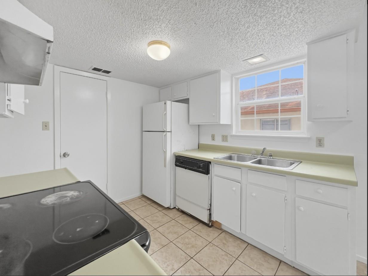 3427 WILLOWRUN DR #D — photo 3