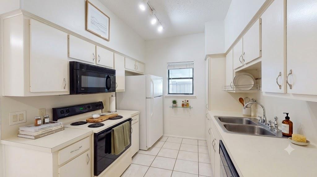 106 30th ST #101 — photo 3