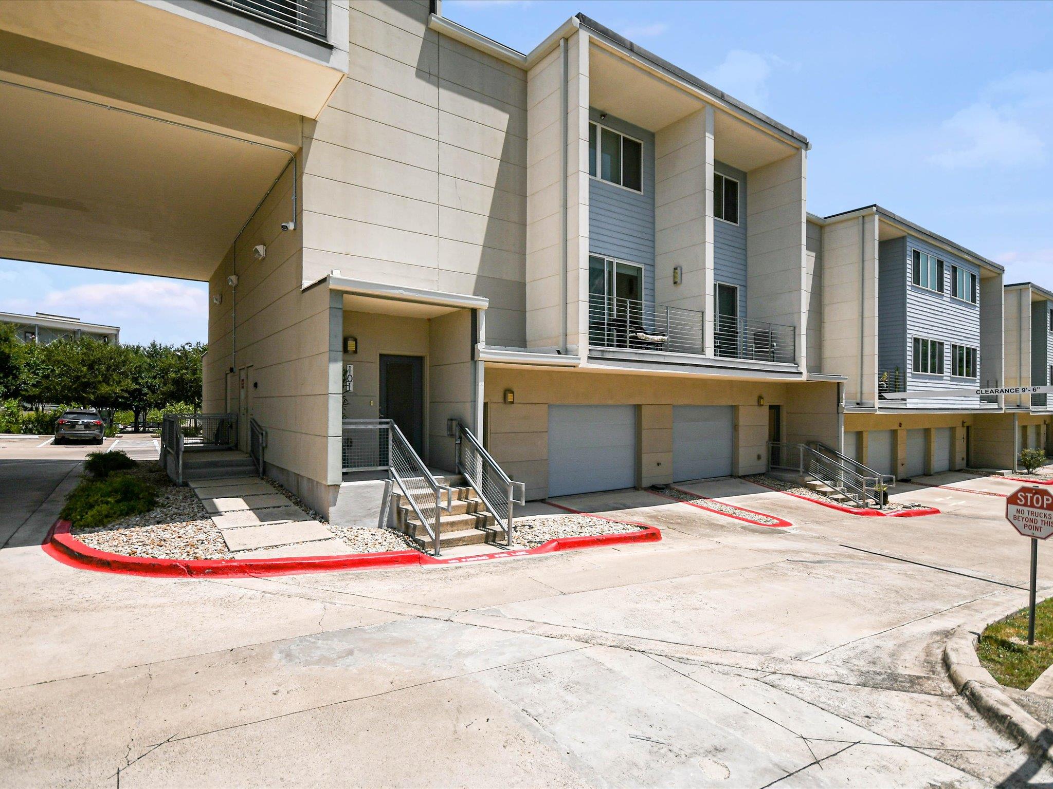 604 Bluff DR #101 — photo 5