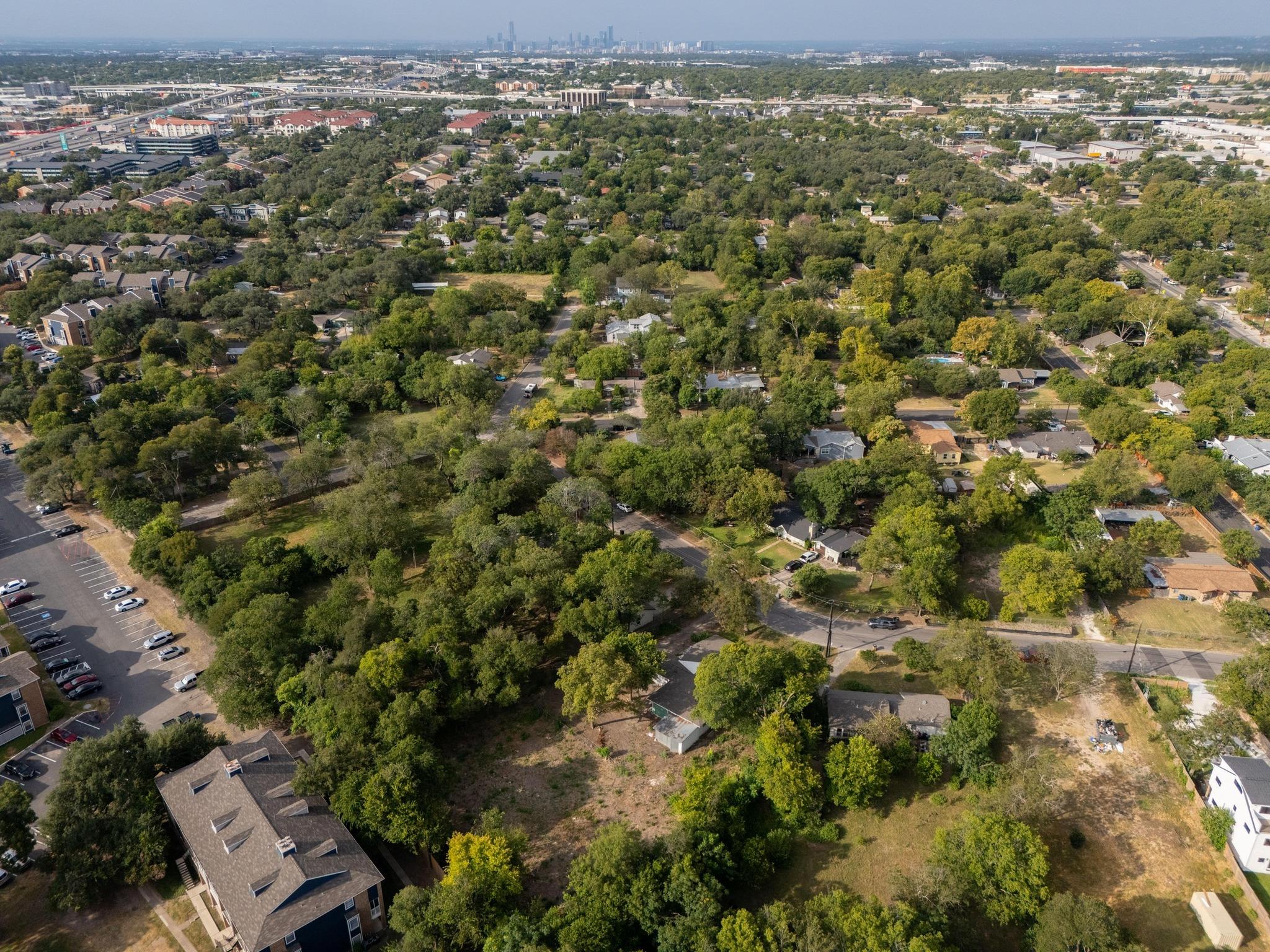 300 Pecan DR — photo 5