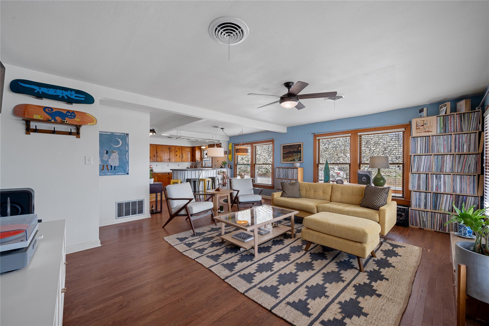 5114 Caswell Ave — photo 5