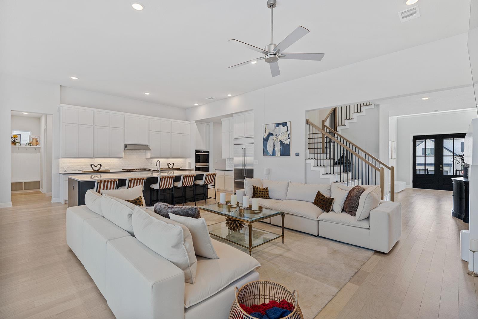 7505 Becasseau DR — photo 5