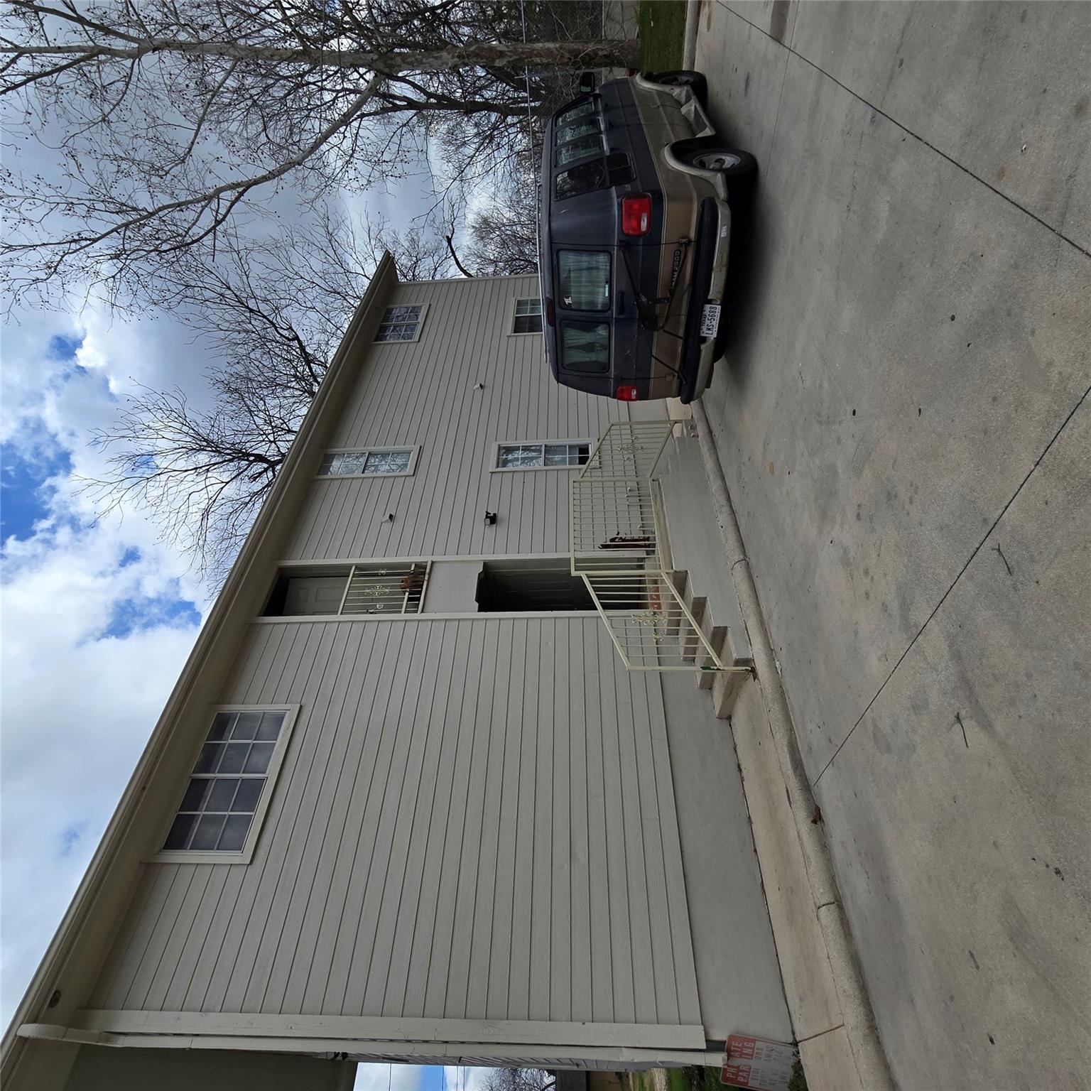 1414-1420 River RD — photo 3