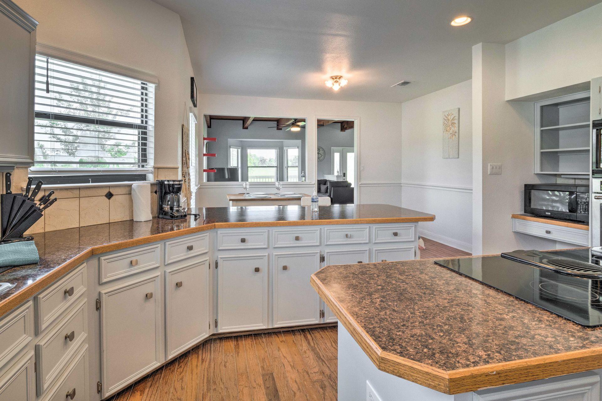 15805 Richards DR — photo 4