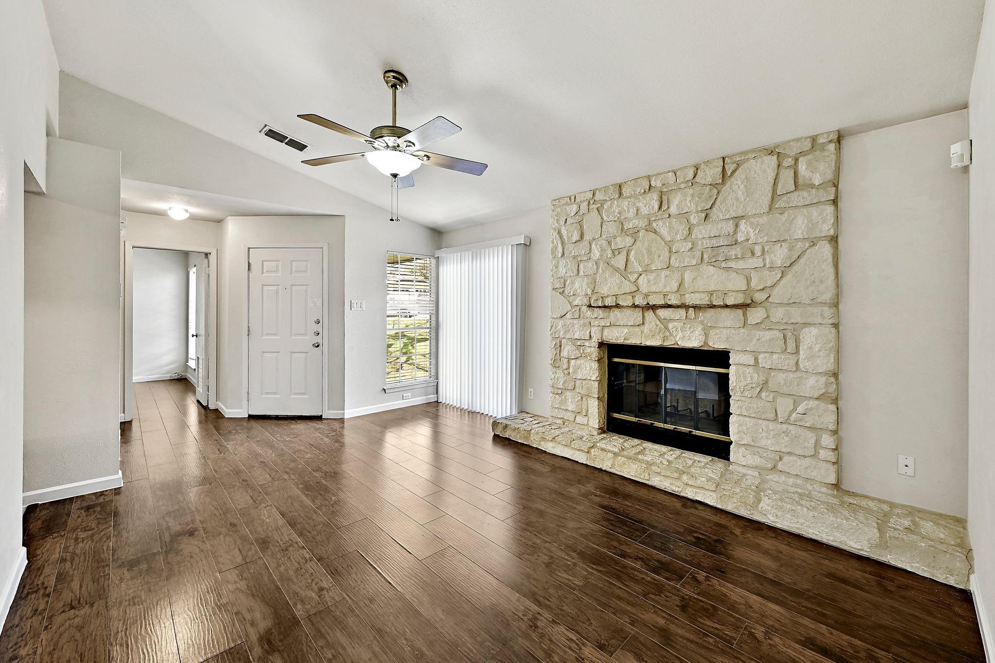 4407 Limewood CT — photo 4