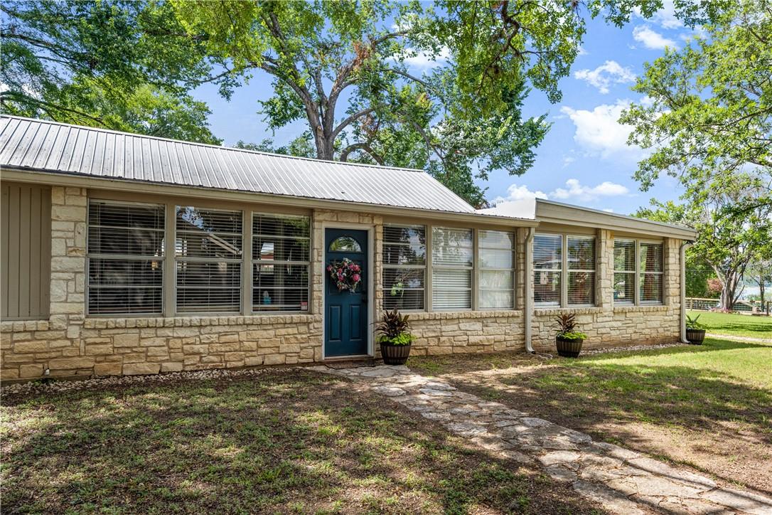 16301 Lakeshore DR — photo 4