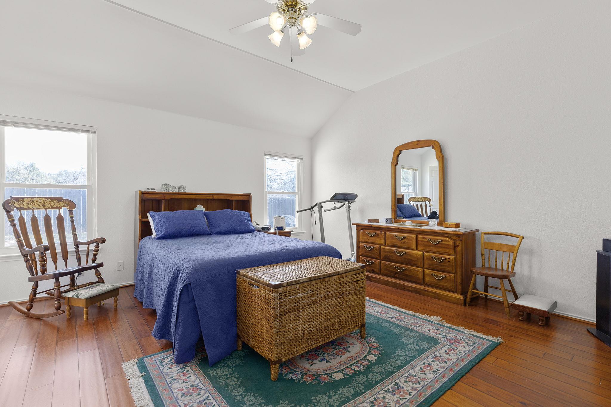3624 Flora Vista LOOP — photo 4