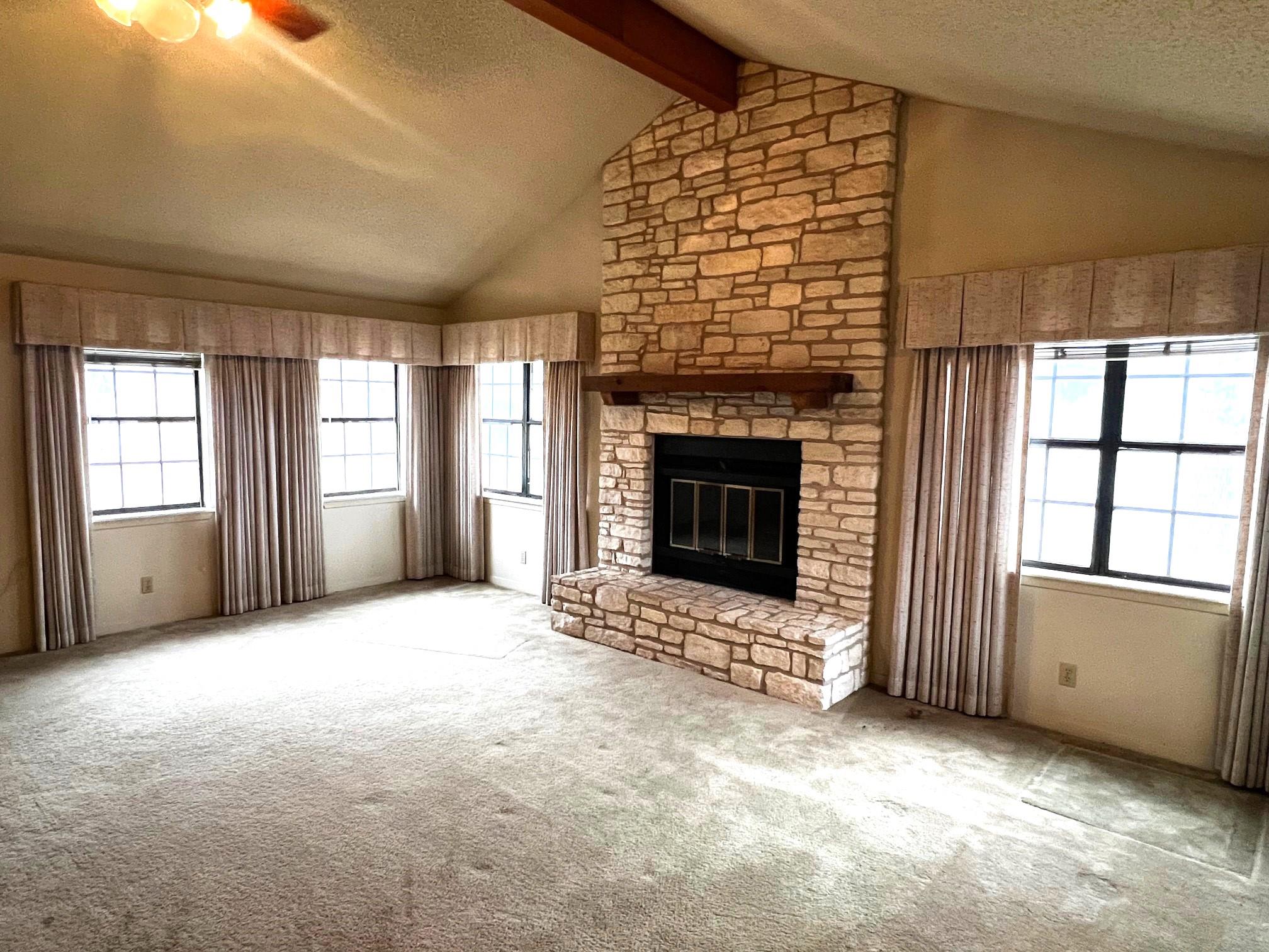 180 Steven CT — photo 4