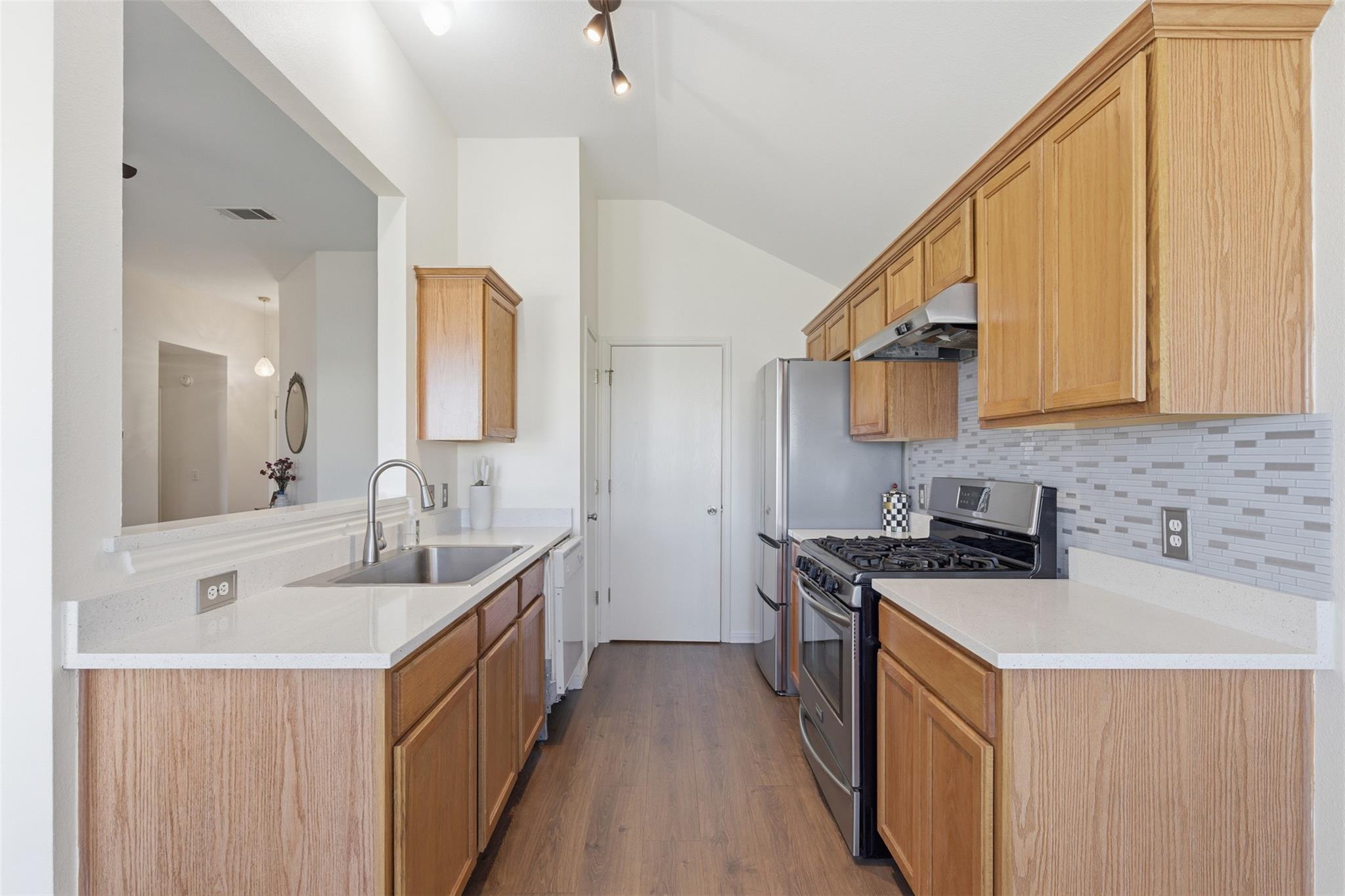 309 Dana DR — photo 4