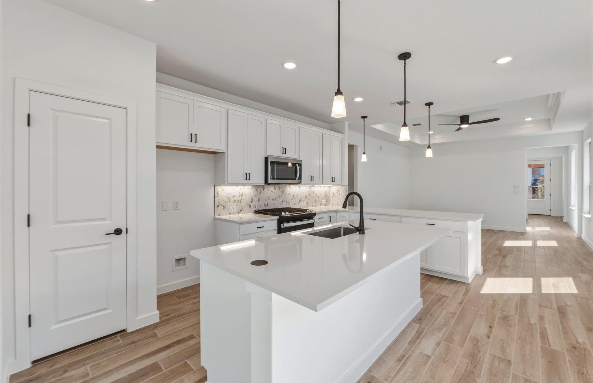 1832 Spring Mountain CV — photo 5