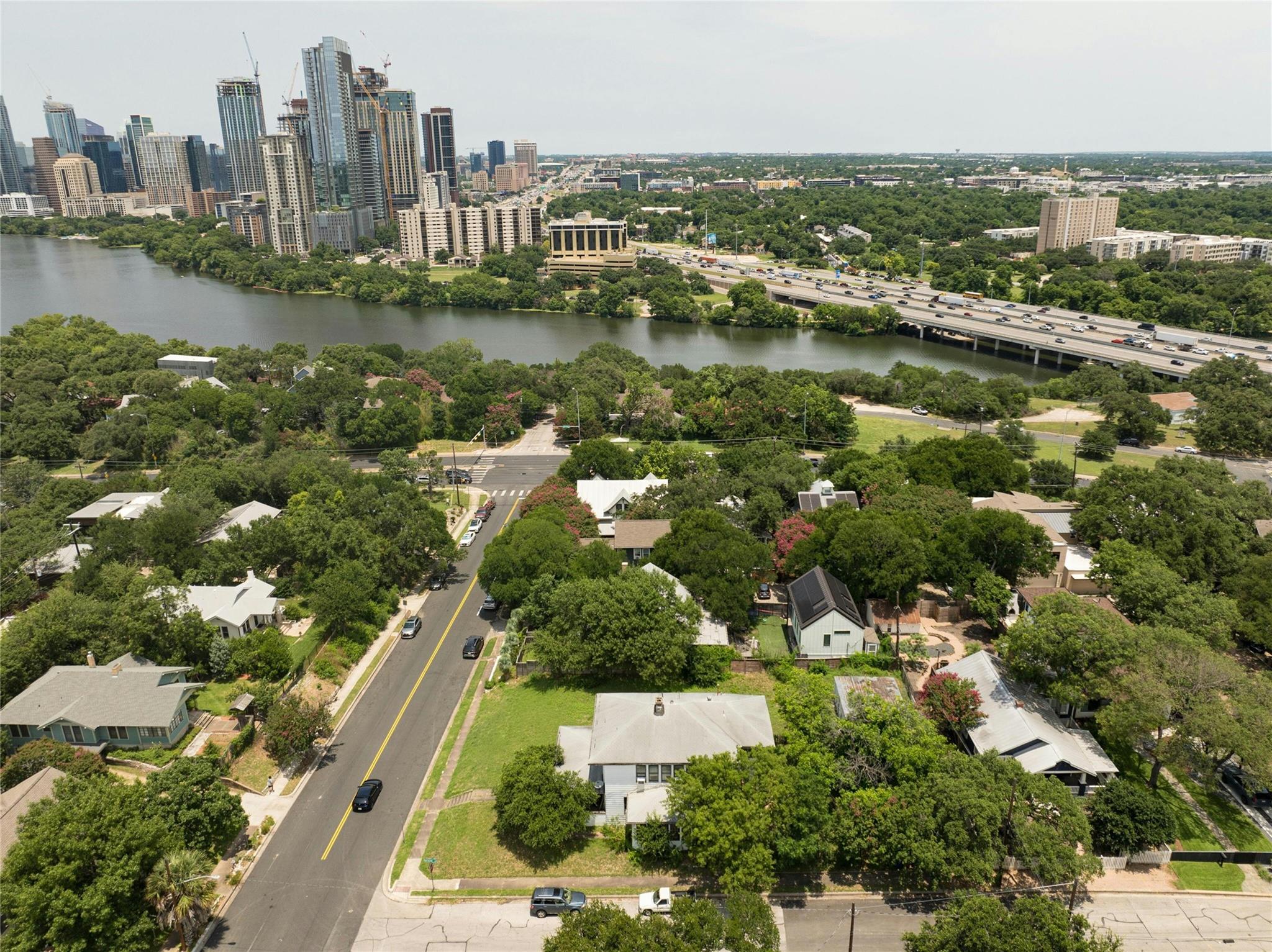 1109 Travis Height BLVD — photo 3