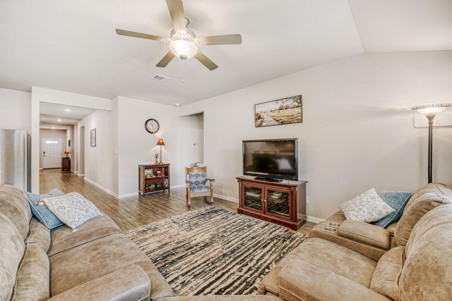 10505 Mager LN — photo 3