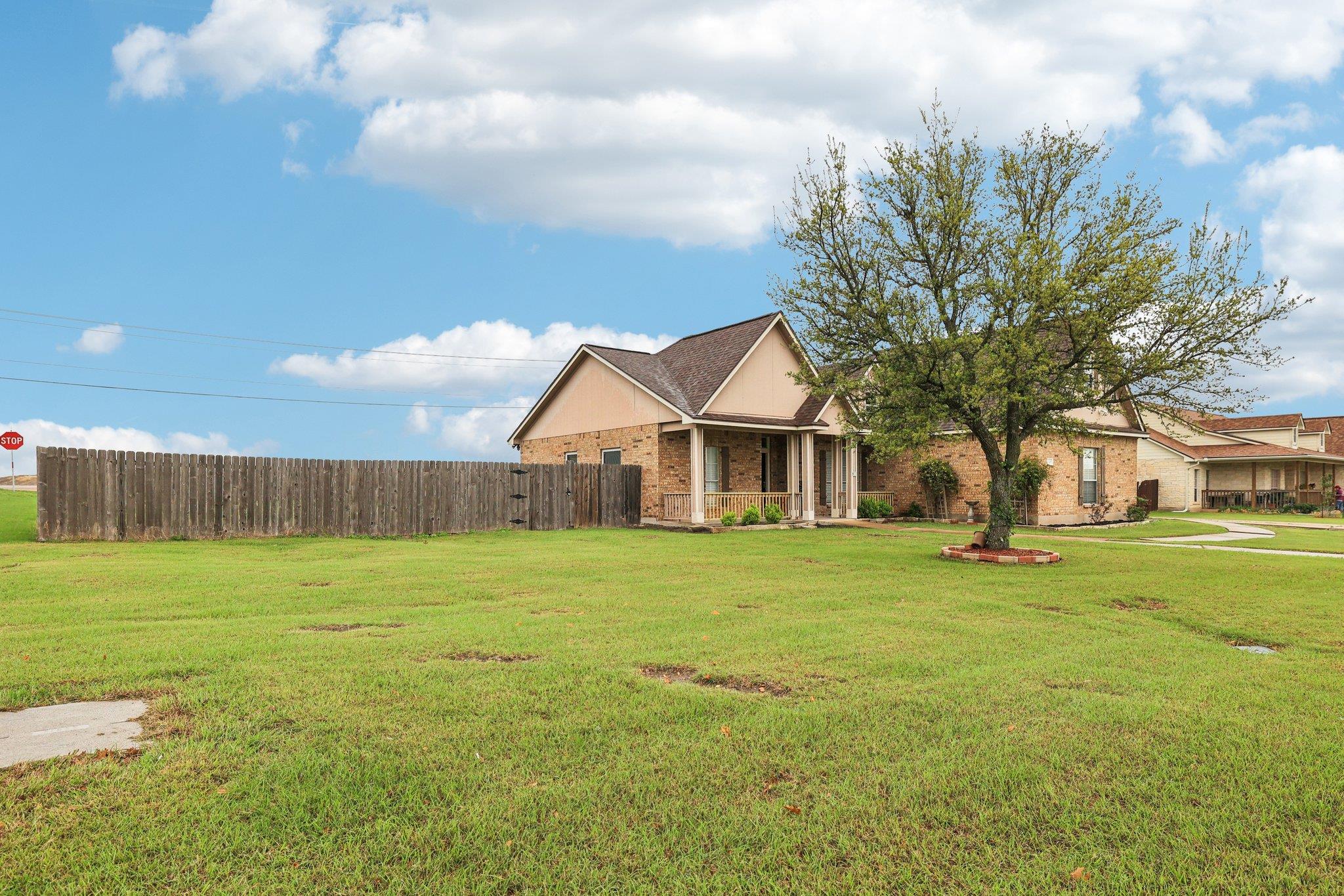 101 Blanco DR — photo 3