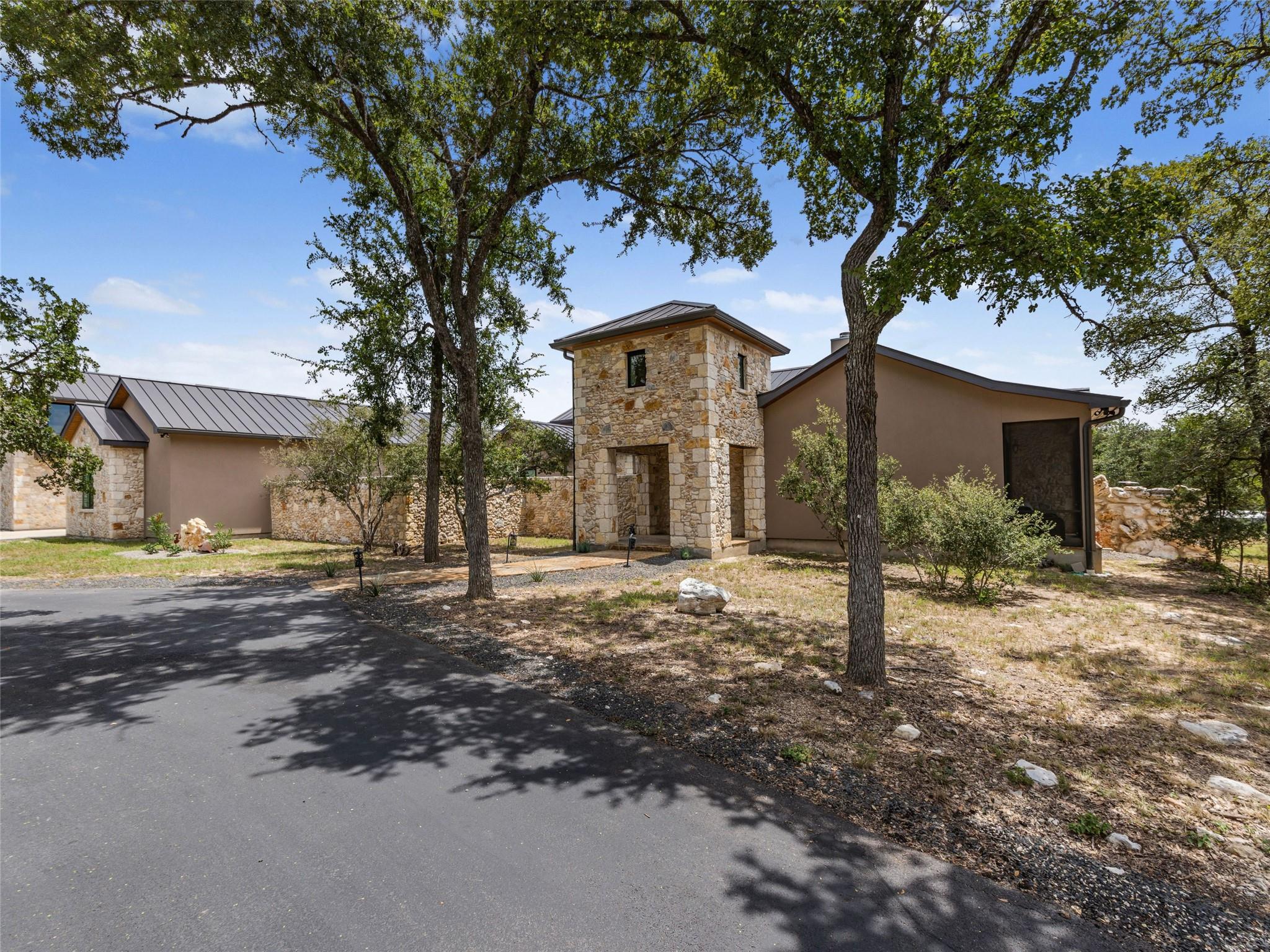 435 Gardenia DR — photo 5