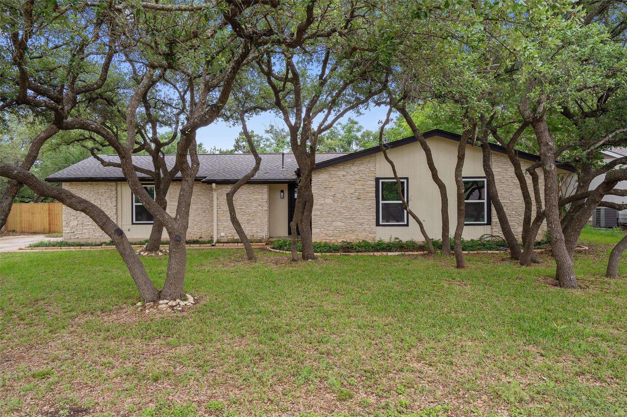 710 Ruby Isle DR — photo 3