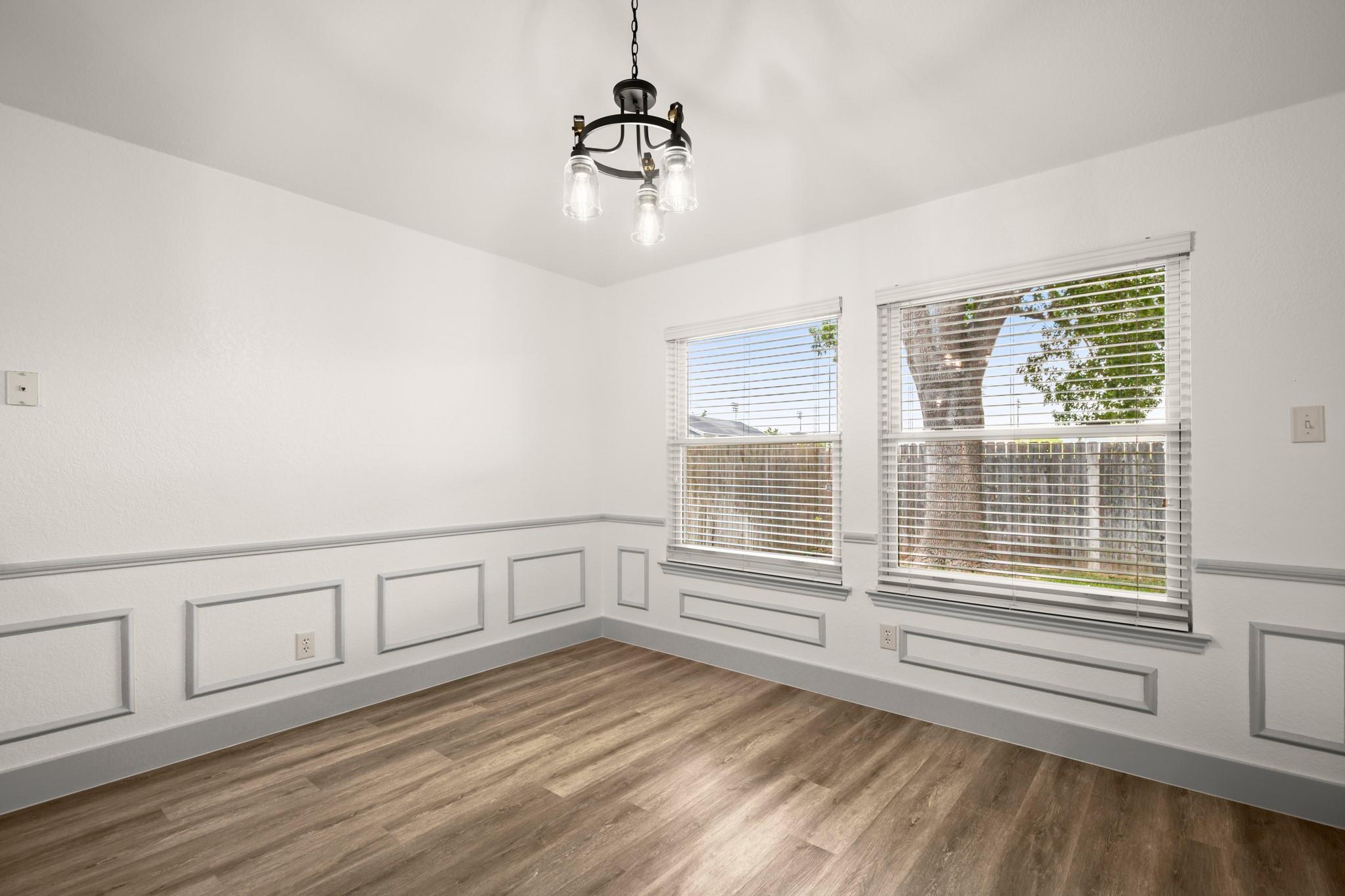 157 Meadowlark CIR — photo 4