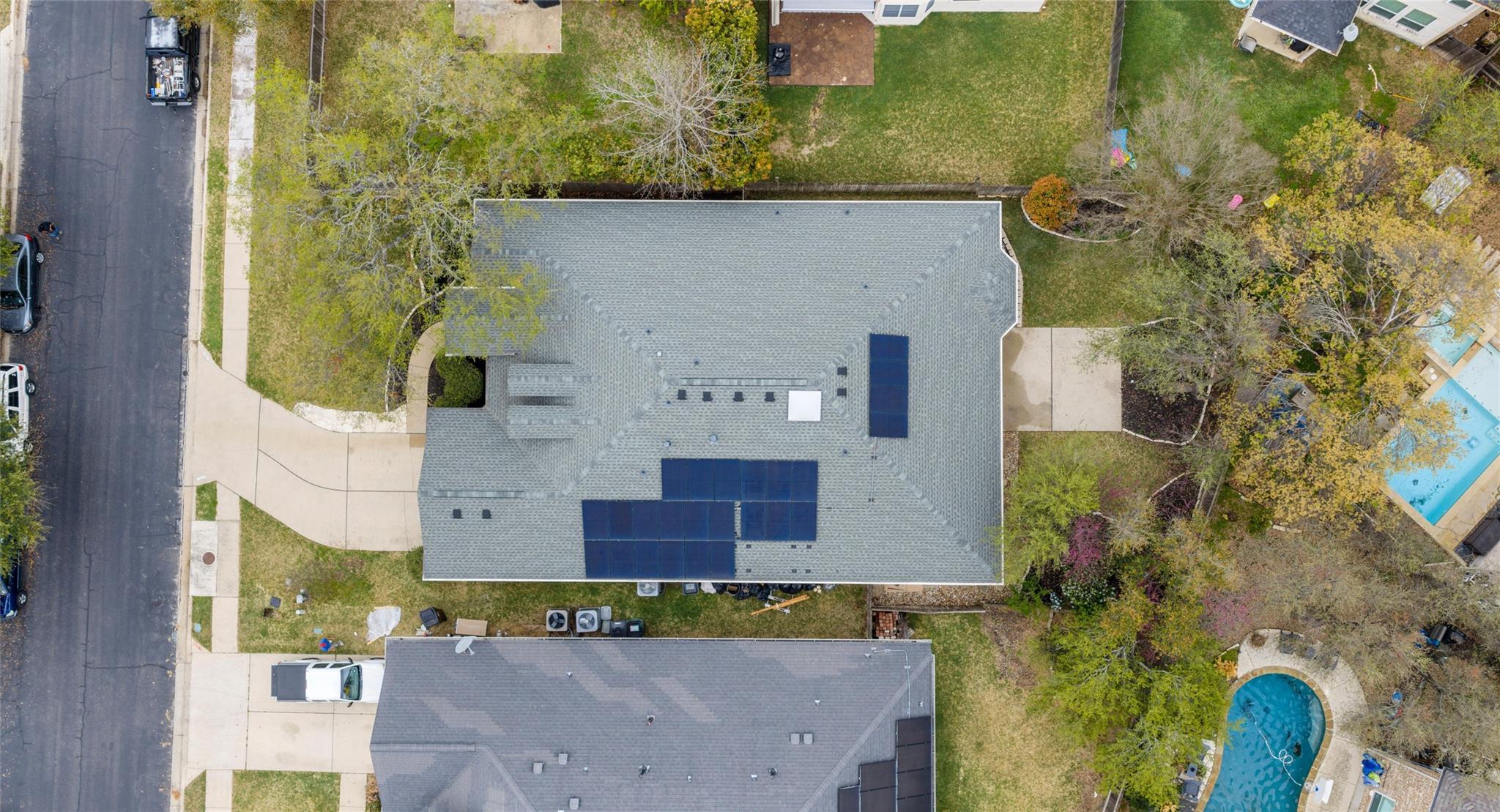 2527 Crenshaw DR — photo 3
