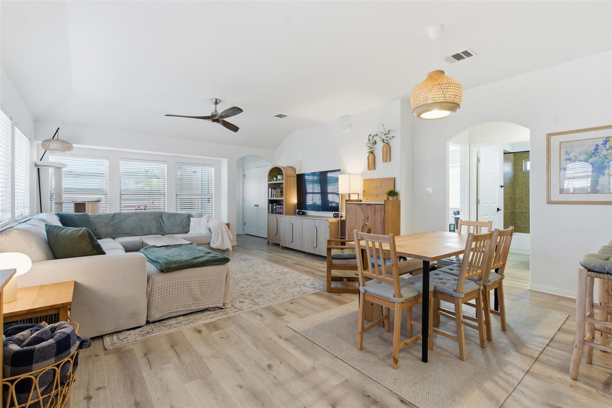 2513 Winchell LN — photo 4