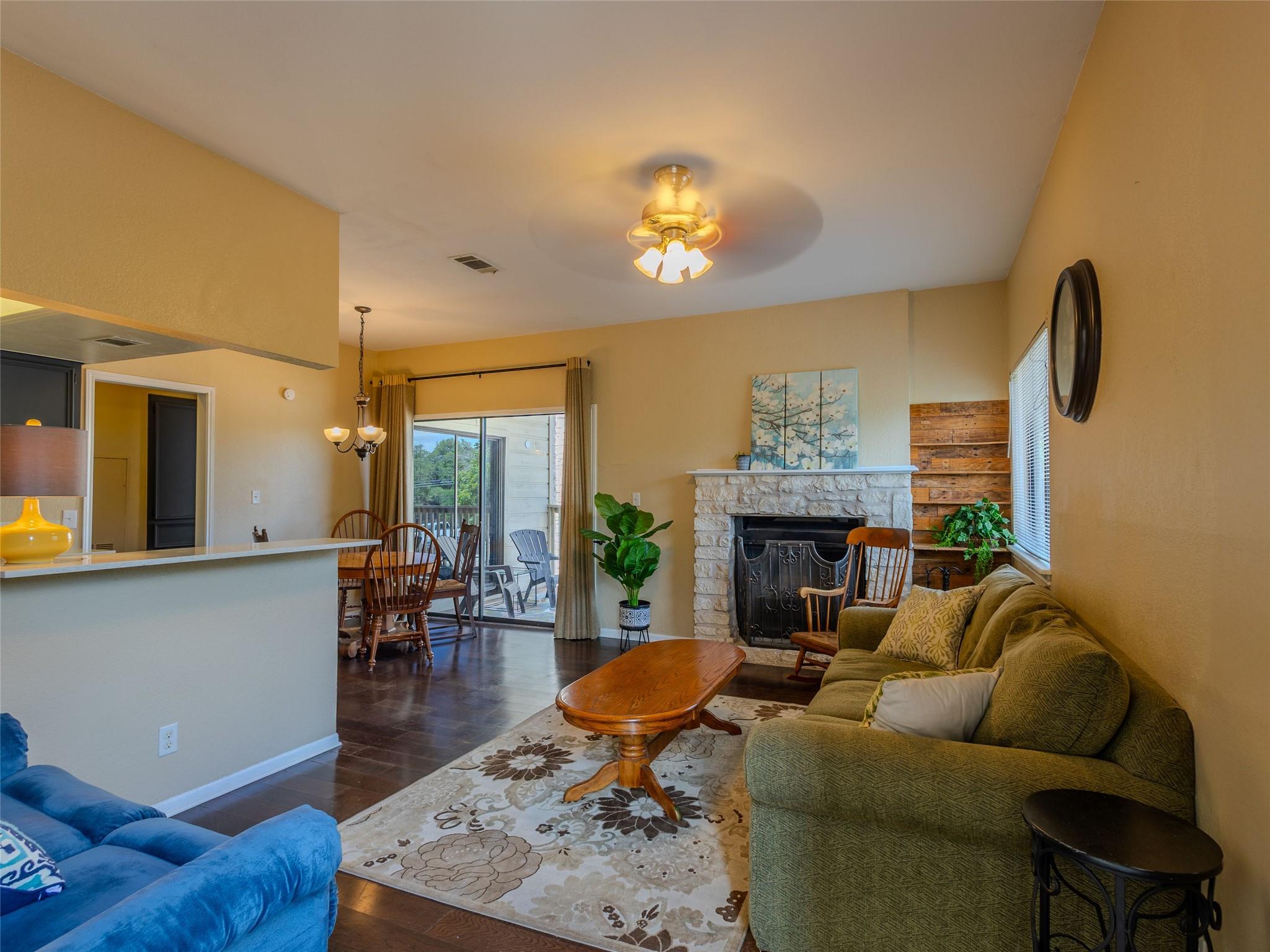 1013 Chestnut ST #4 — photo 3