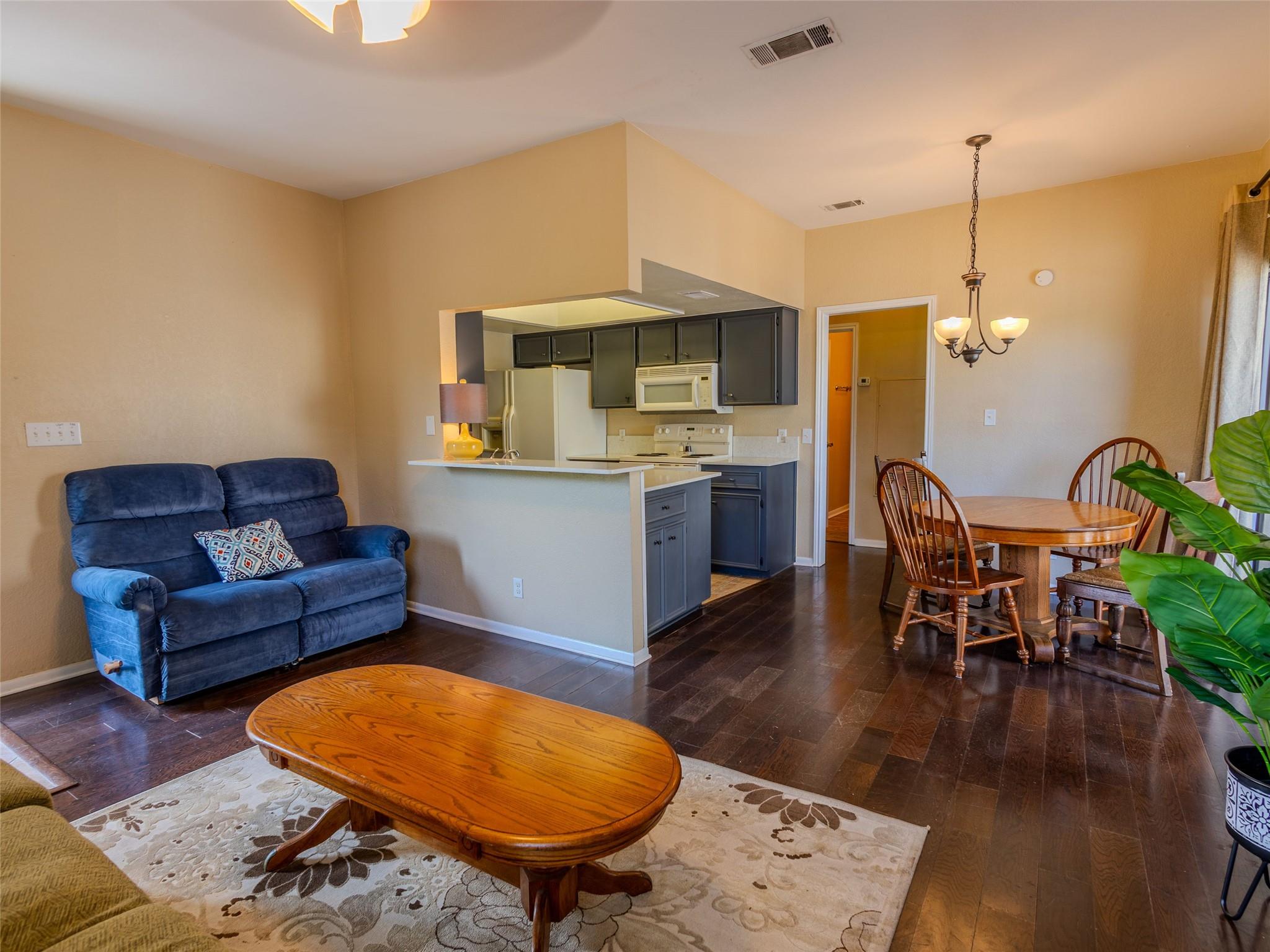 1013 Chestnut ST #4 — photo 5
