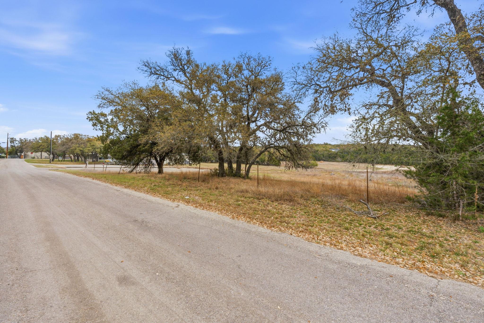 226 Lake Pettit DR — photo 3