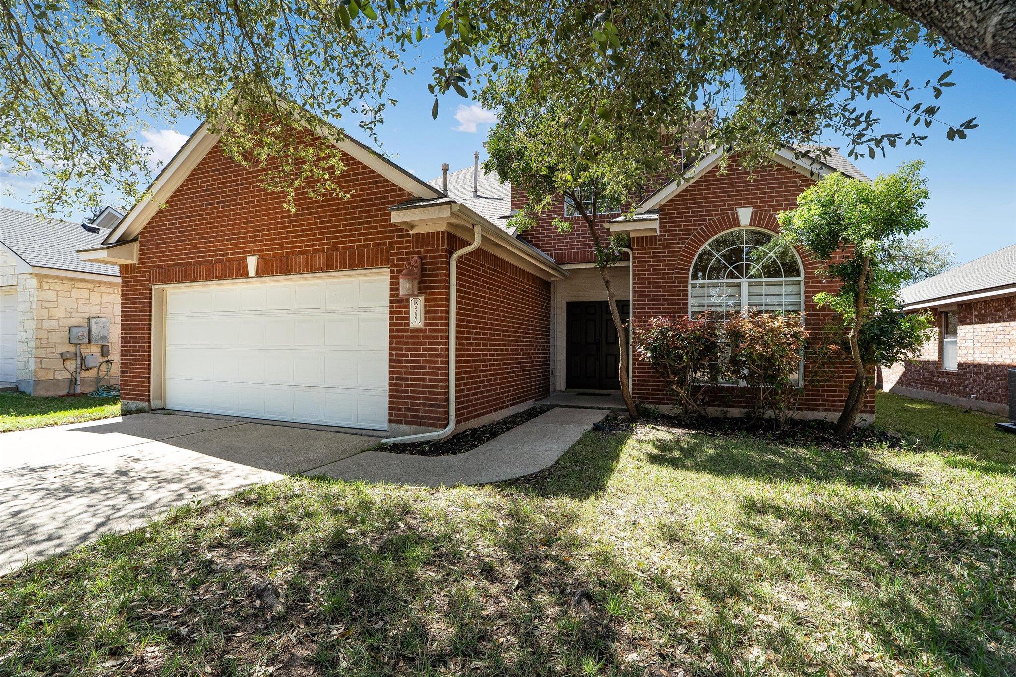 2207 Clover Ridge DR