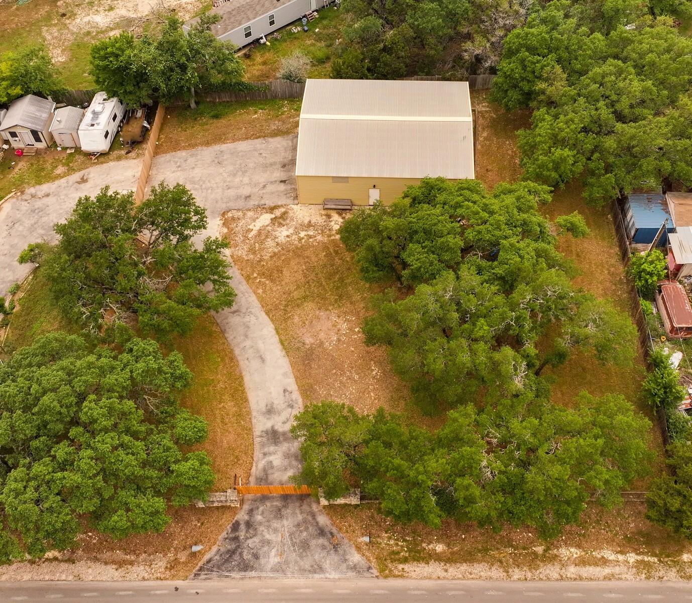 610 Tamarack Dr — photo 3
