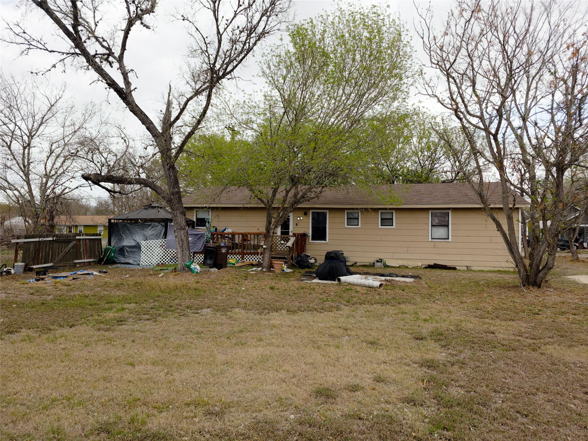 911 Brazos ST — photo 4