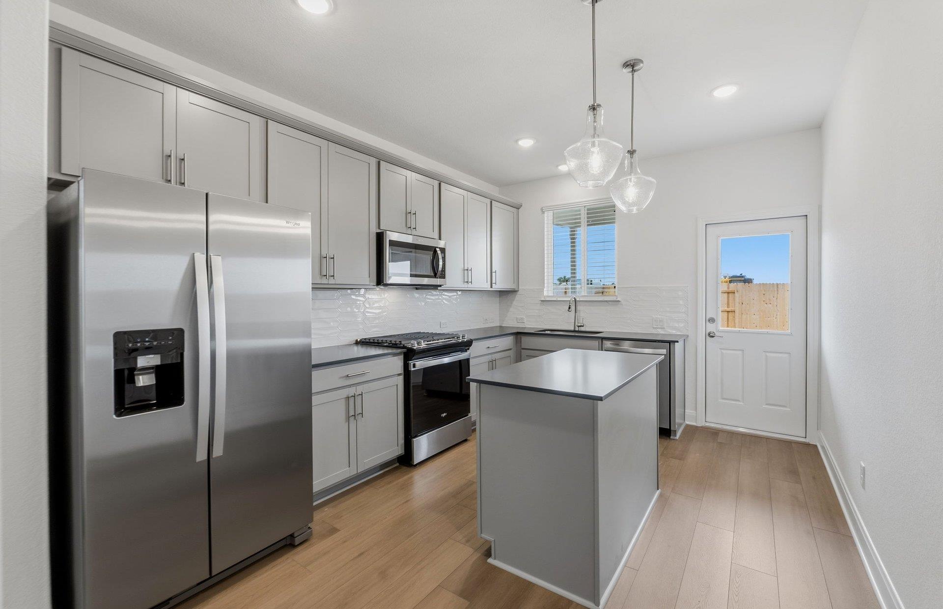 605 Henry Milton RD — photo 4