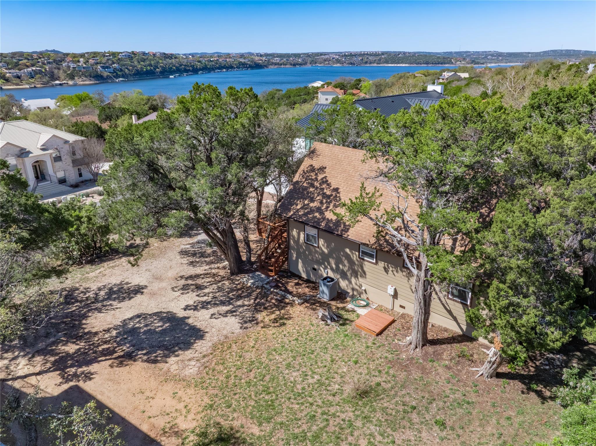 18418 Lakeland DR — photo 3