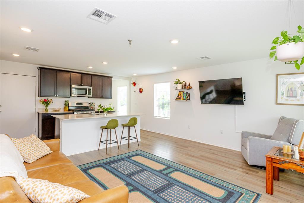 7224 Dancing Wind LN — photo 3