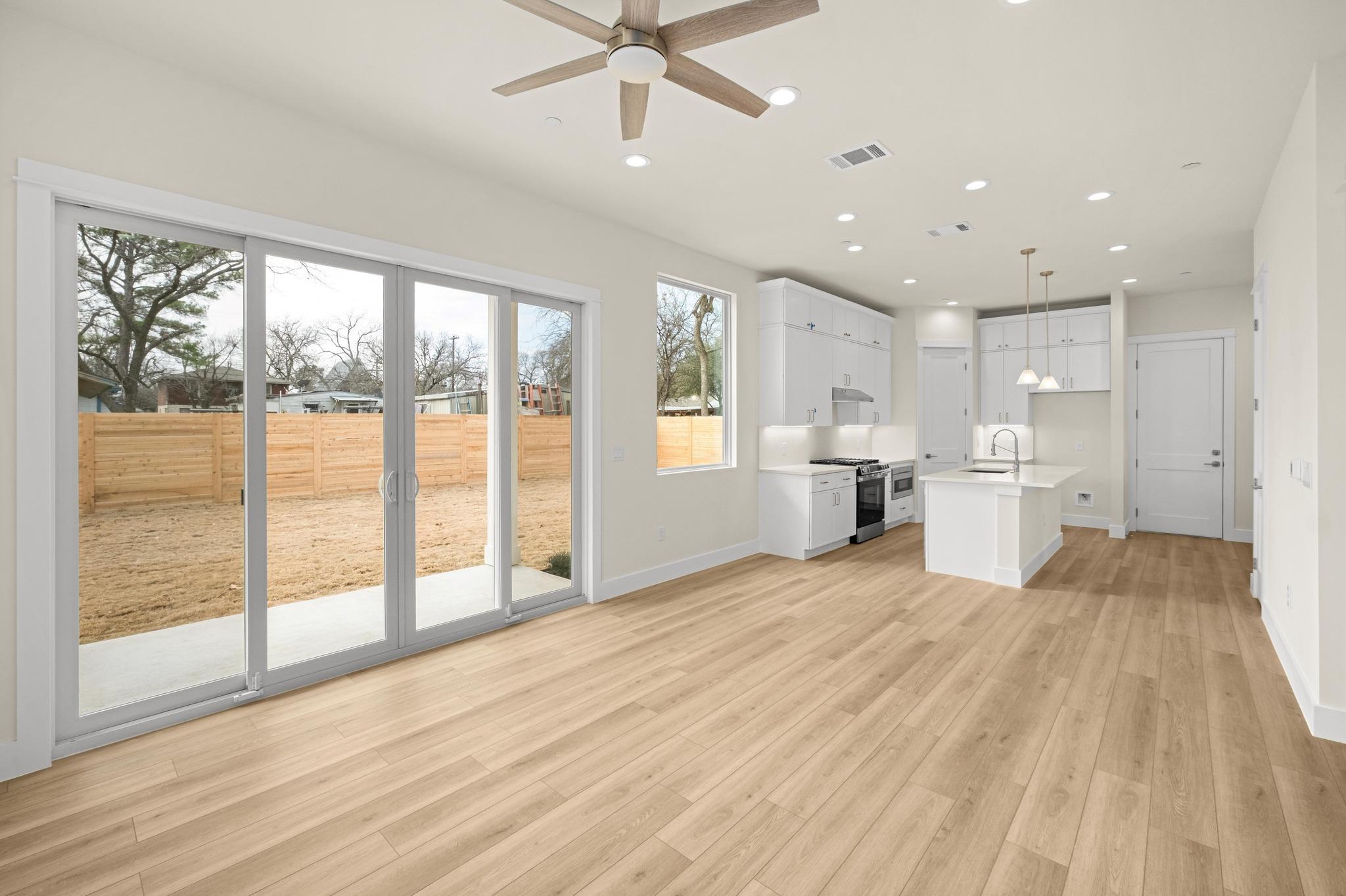 6107 Richardson LN #3 — photo 4