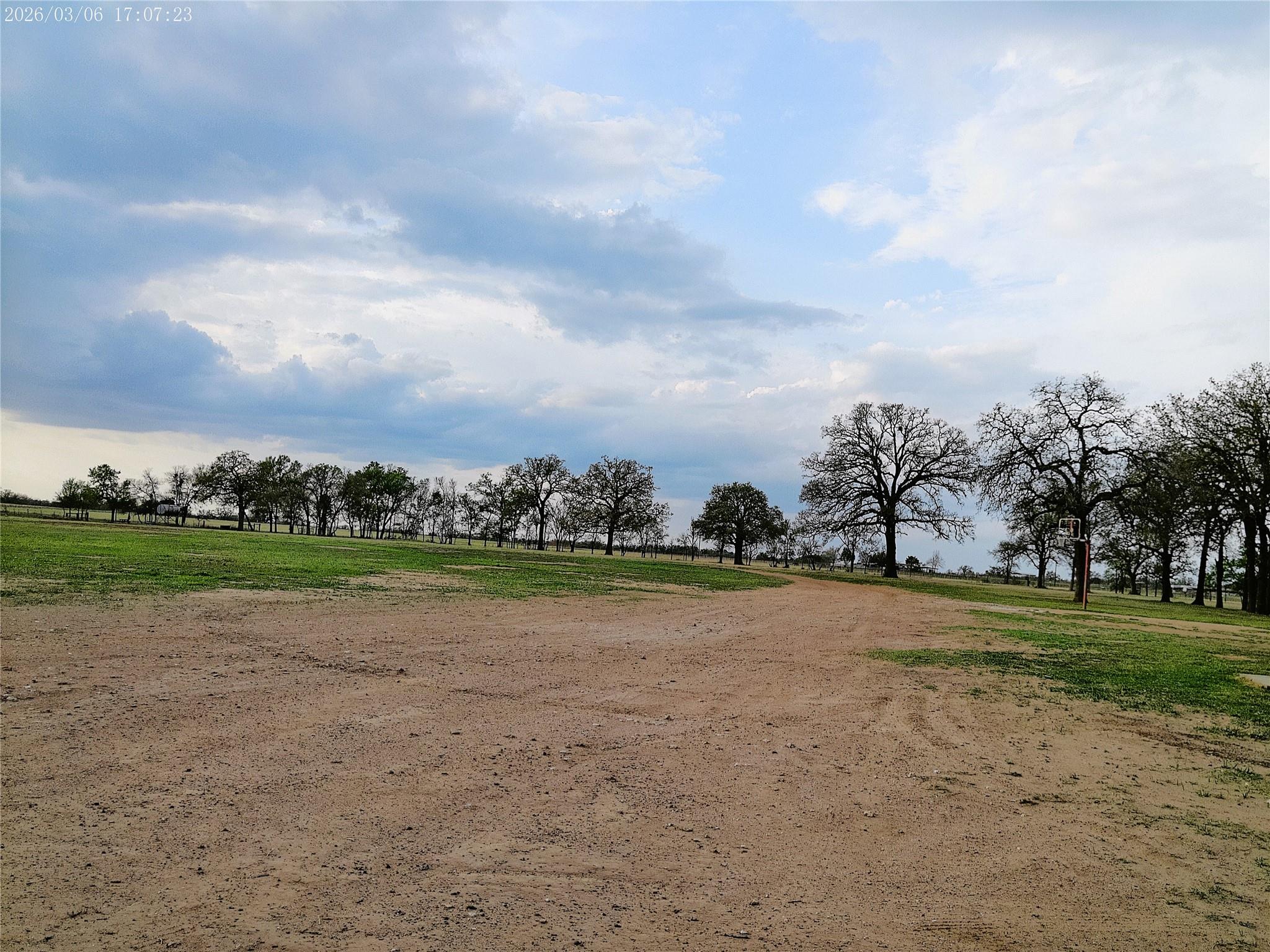 1042 Los Ranchitos RD — photo 4