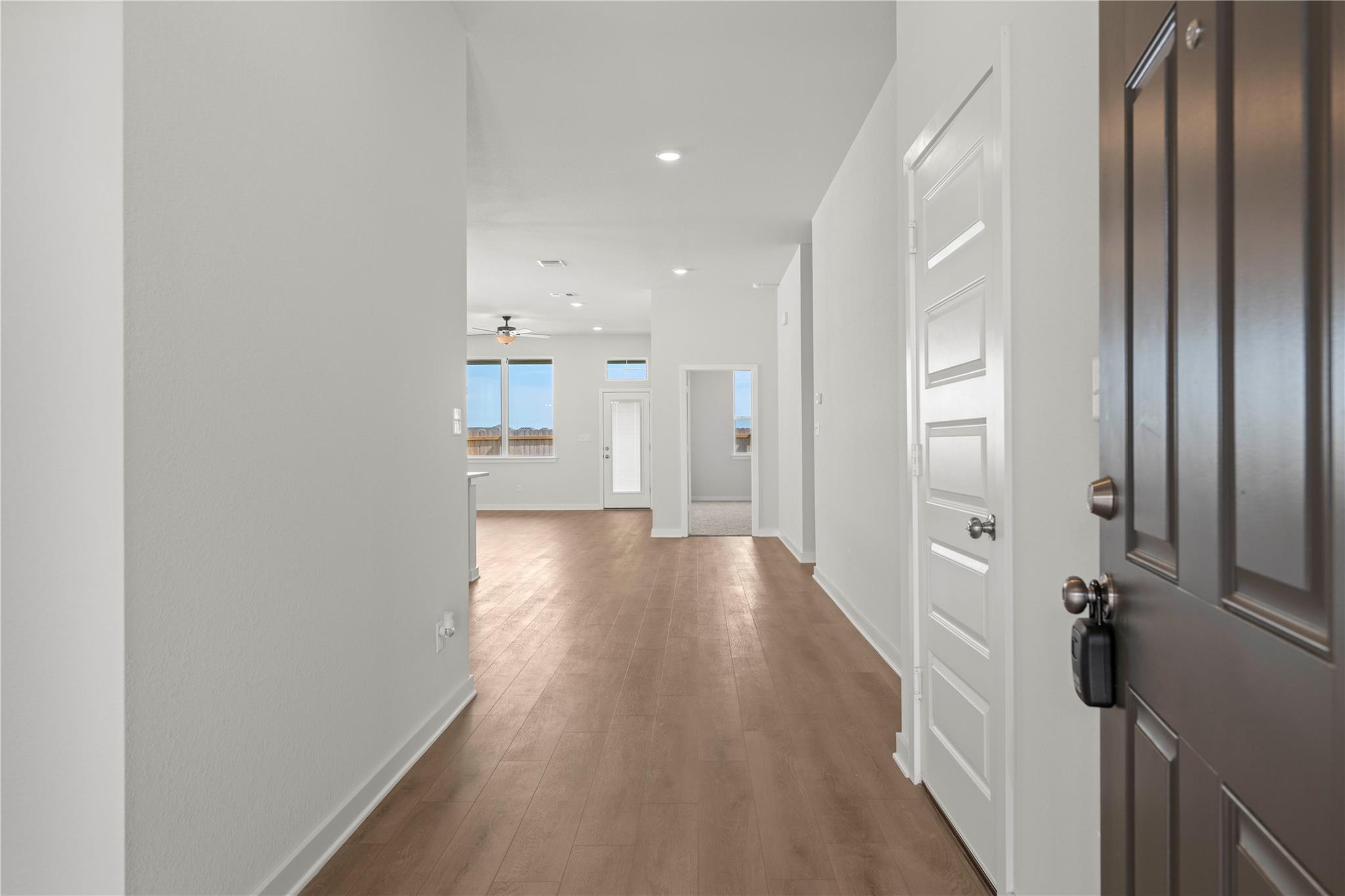 220 Gus LOOP — photo 3