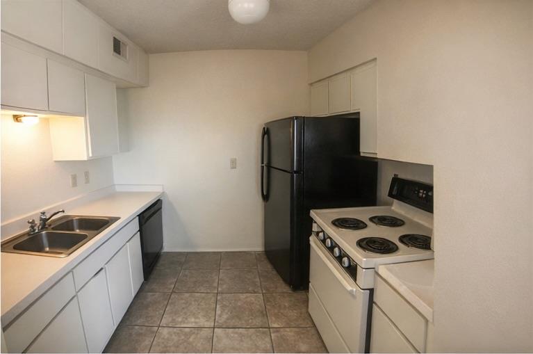 2408 Longview ST #111 — photo 4