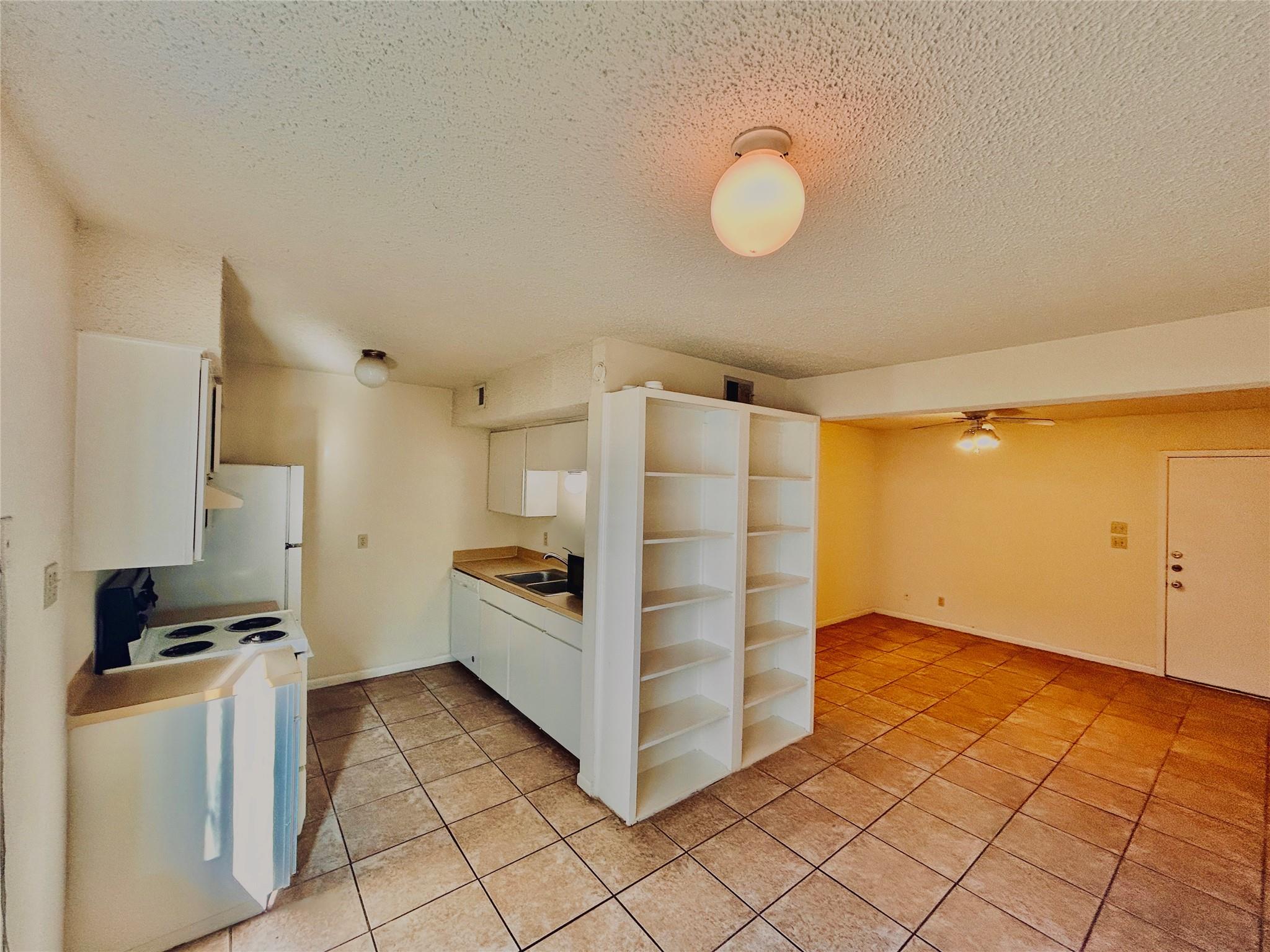 2408 Longview ST #110 — photo 4
