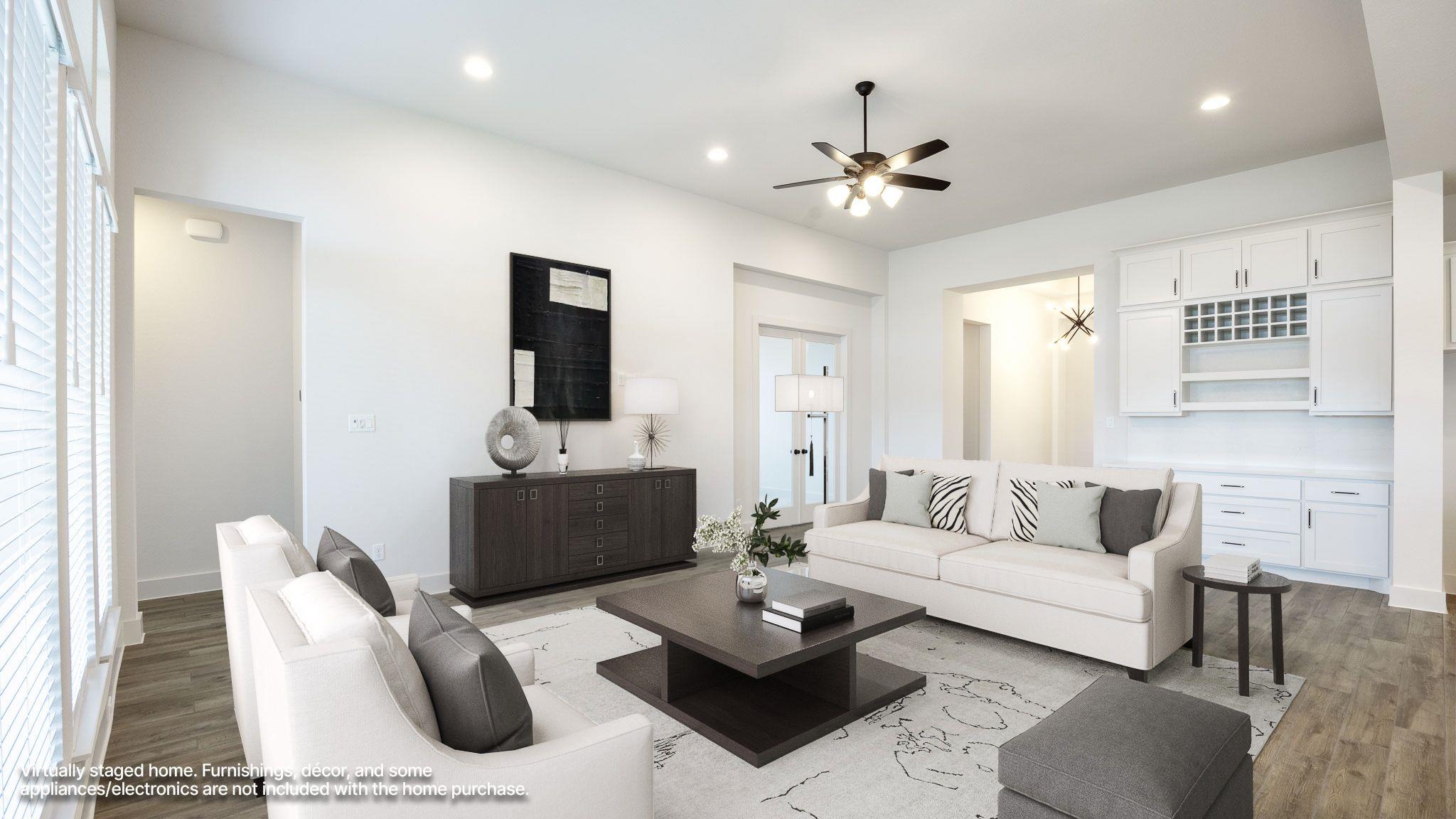 182 Kingswood DR — photo 4
