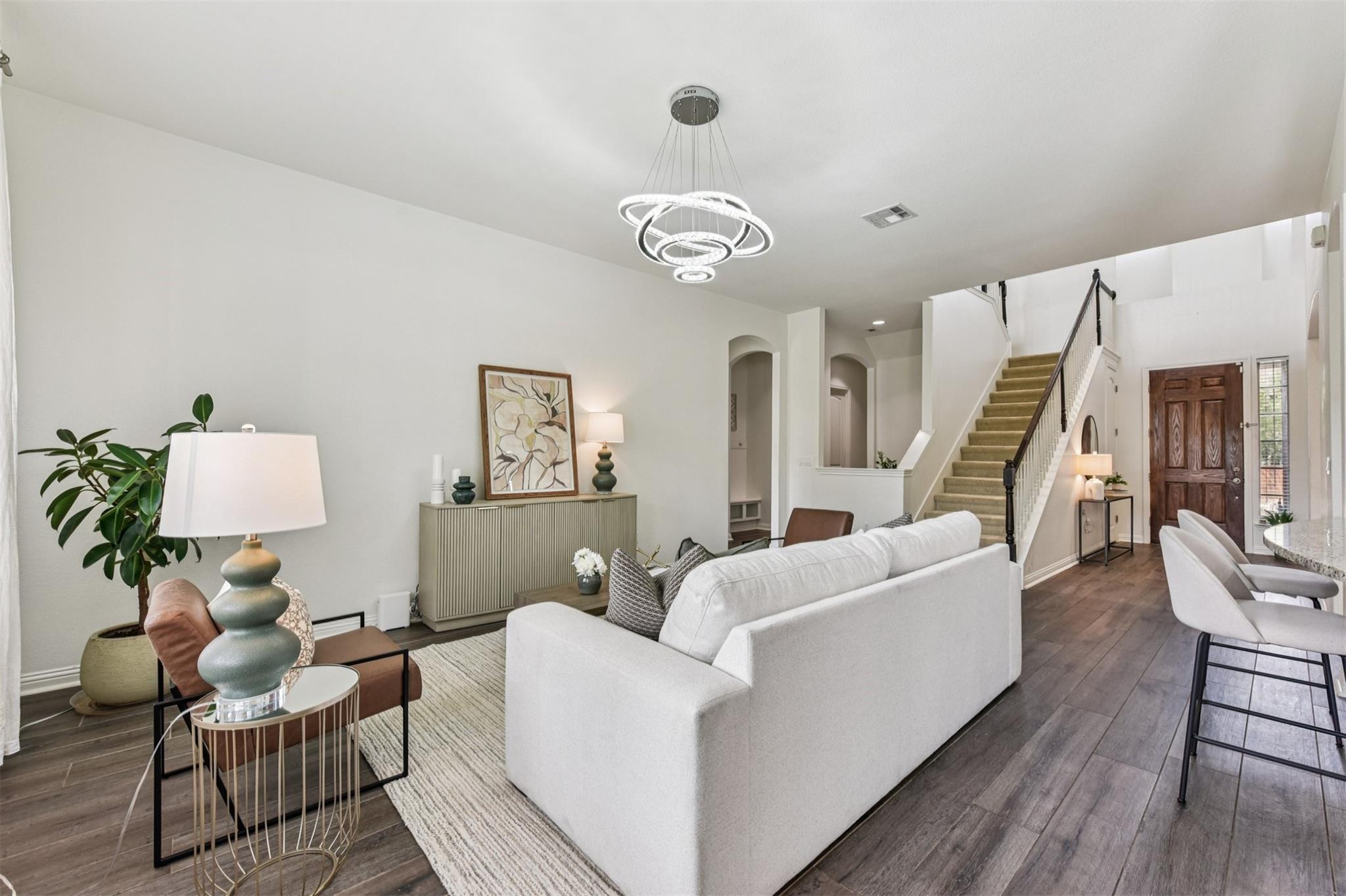 15701 Jeffs LN — photo 4