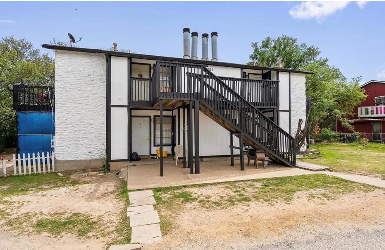 302 Hedgewood DR — photo 3