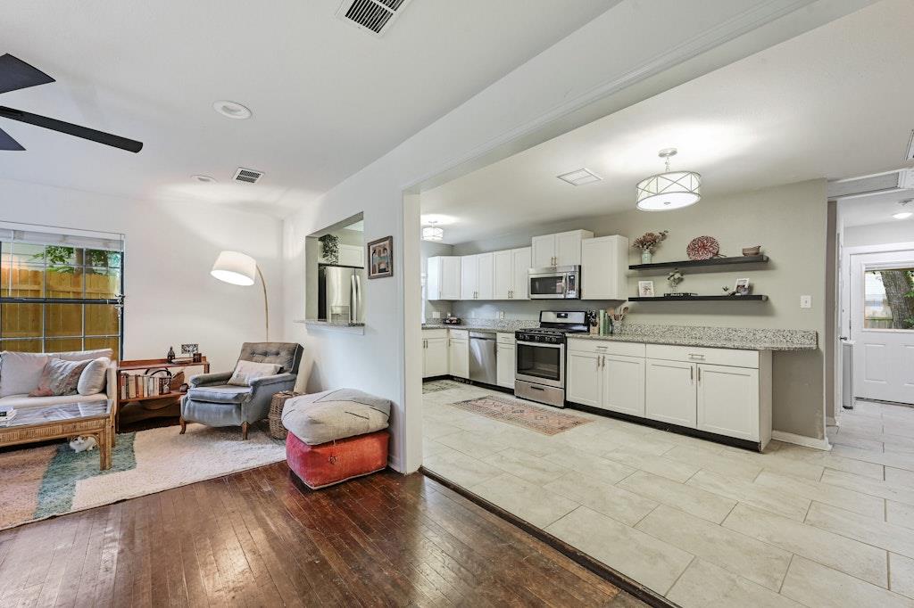 4025 Valley View RD #2 — photo 5