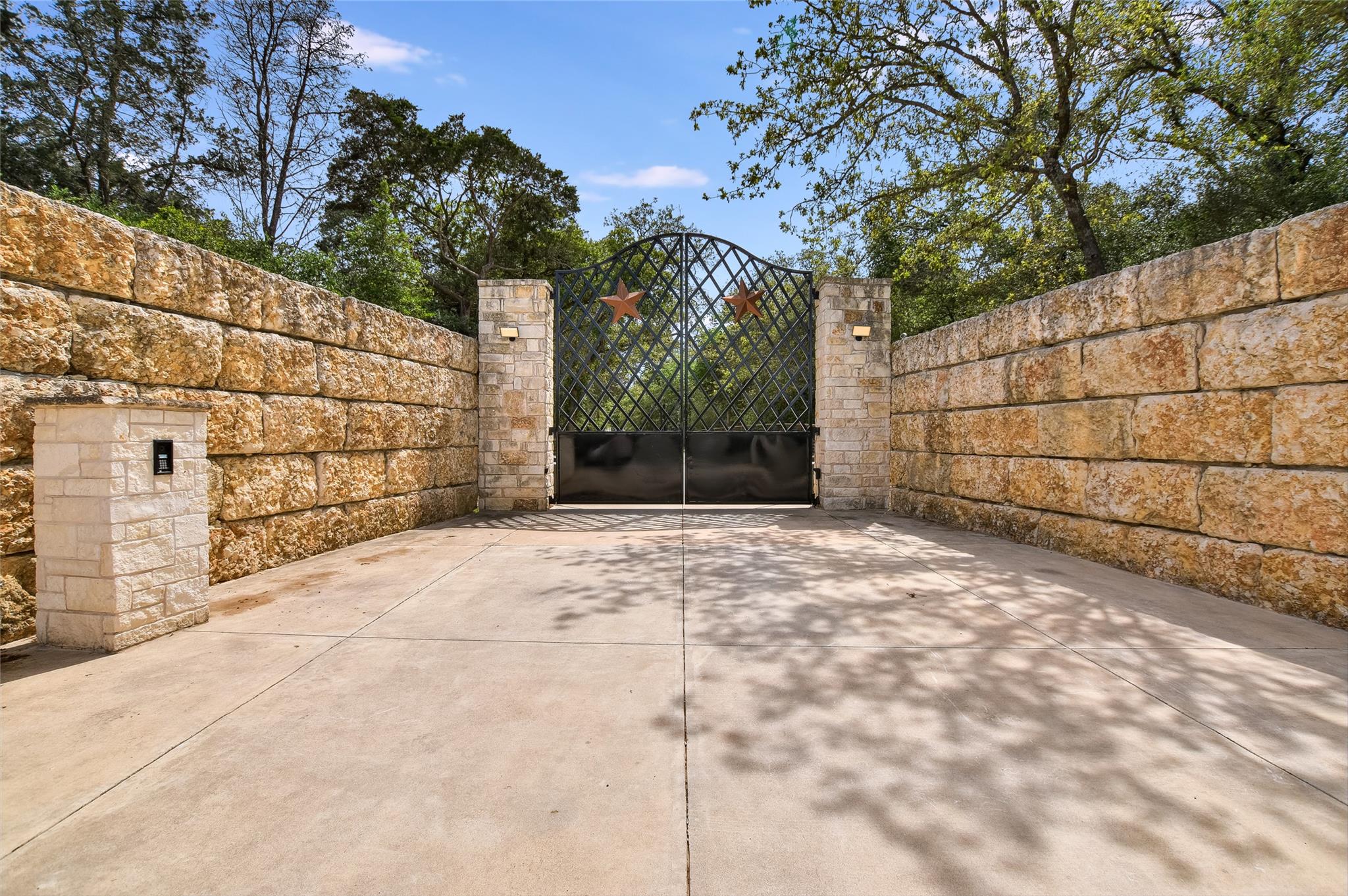 2187 Highway 290