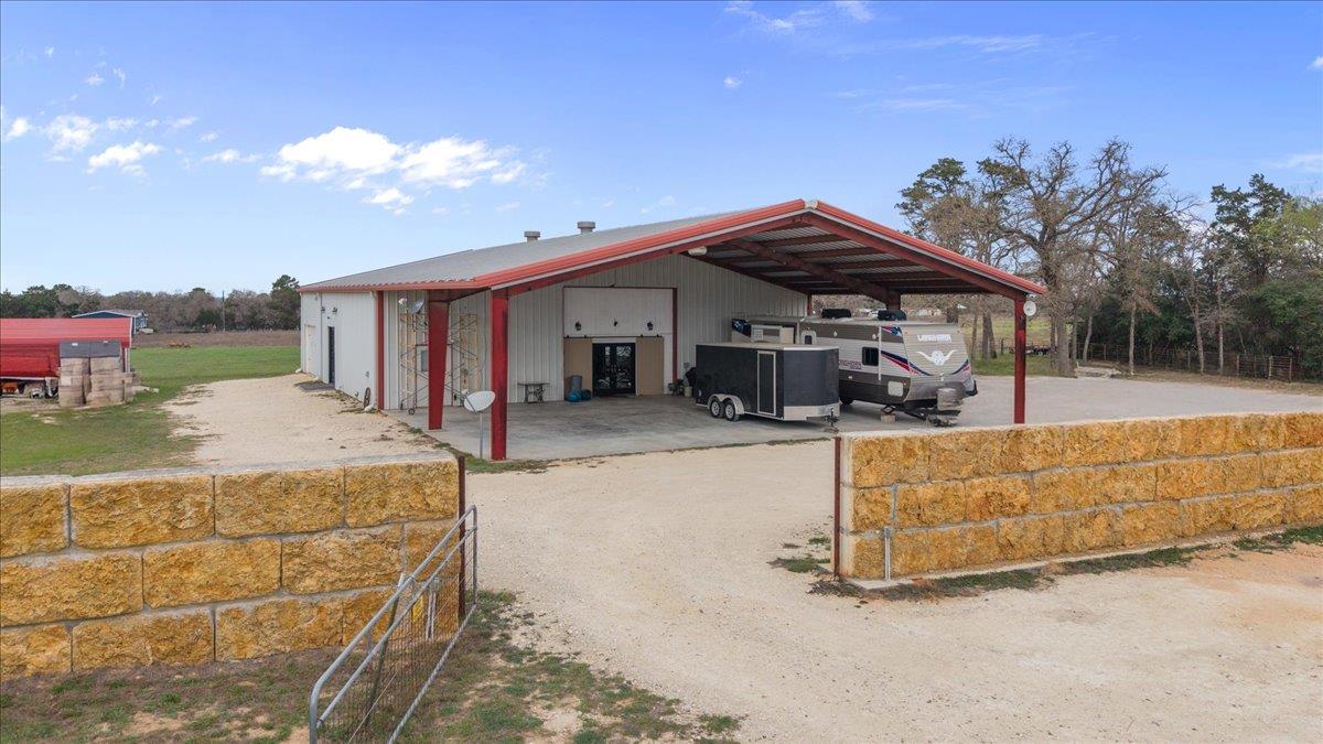 2187 Highway 290 — photo 3