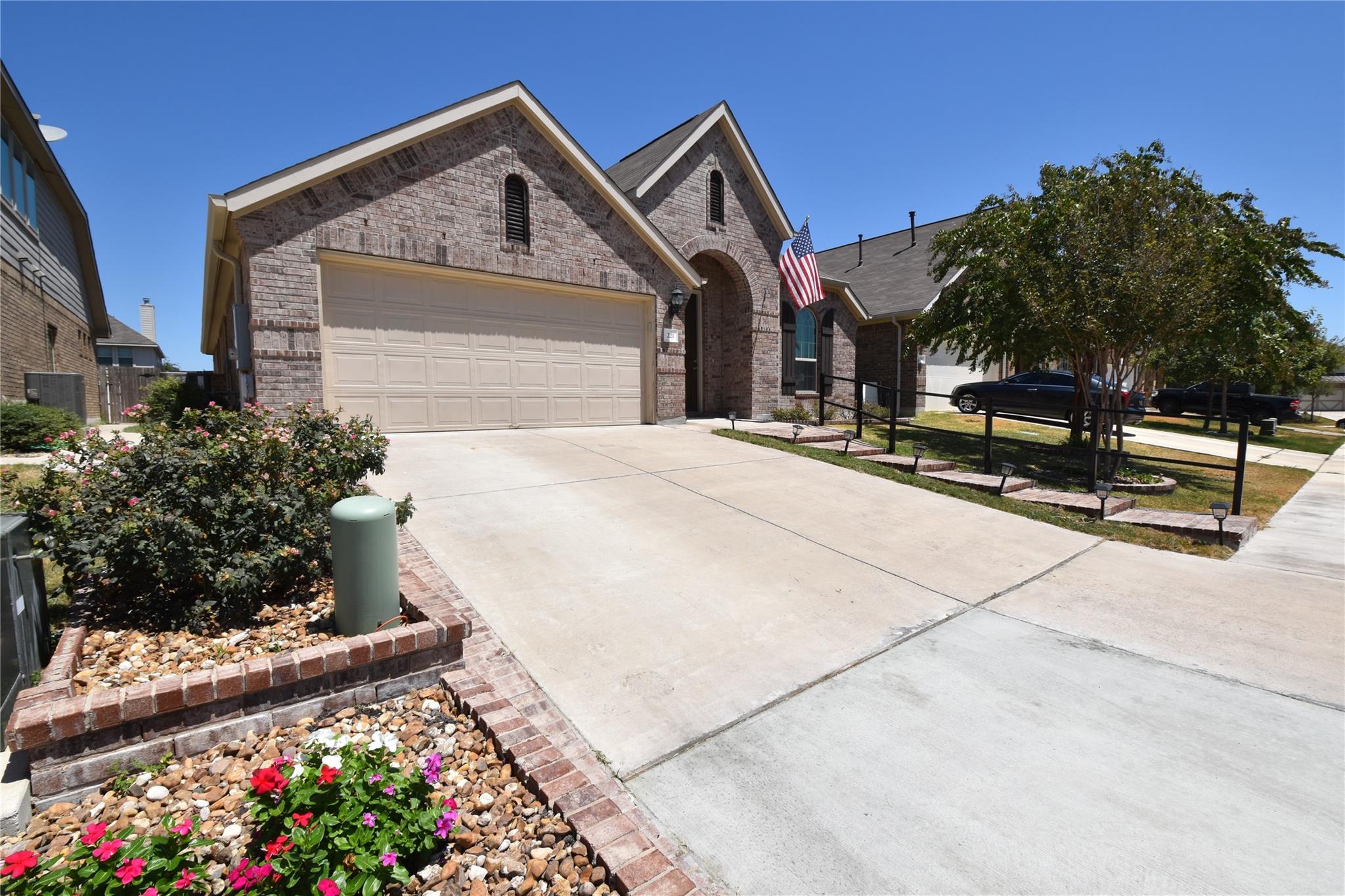 221 Joseph DR — photo 4