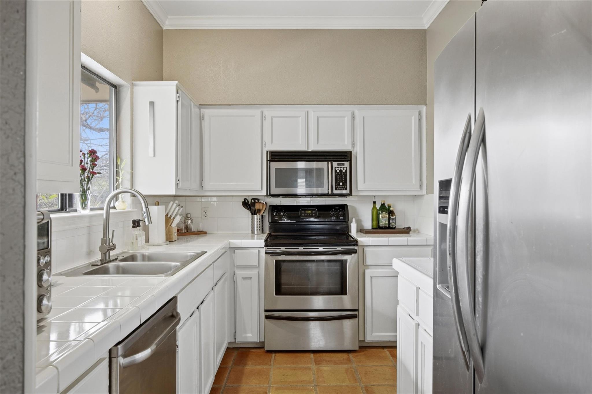 1404 Norwalk LN #201 — photo 5