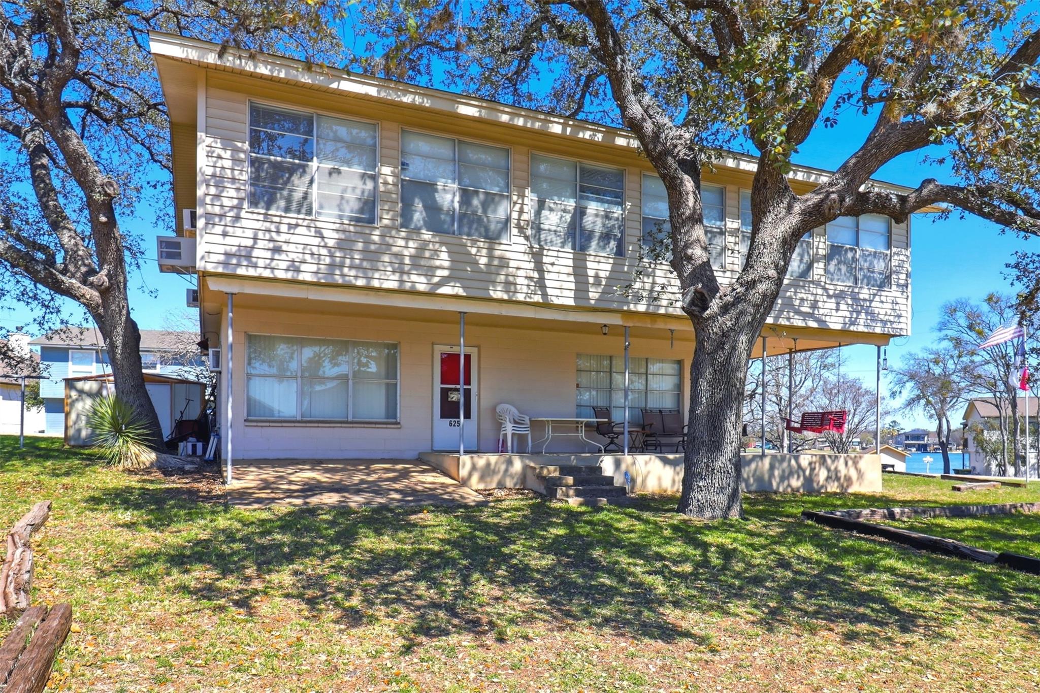 625 Deep Cove DR — photo 4