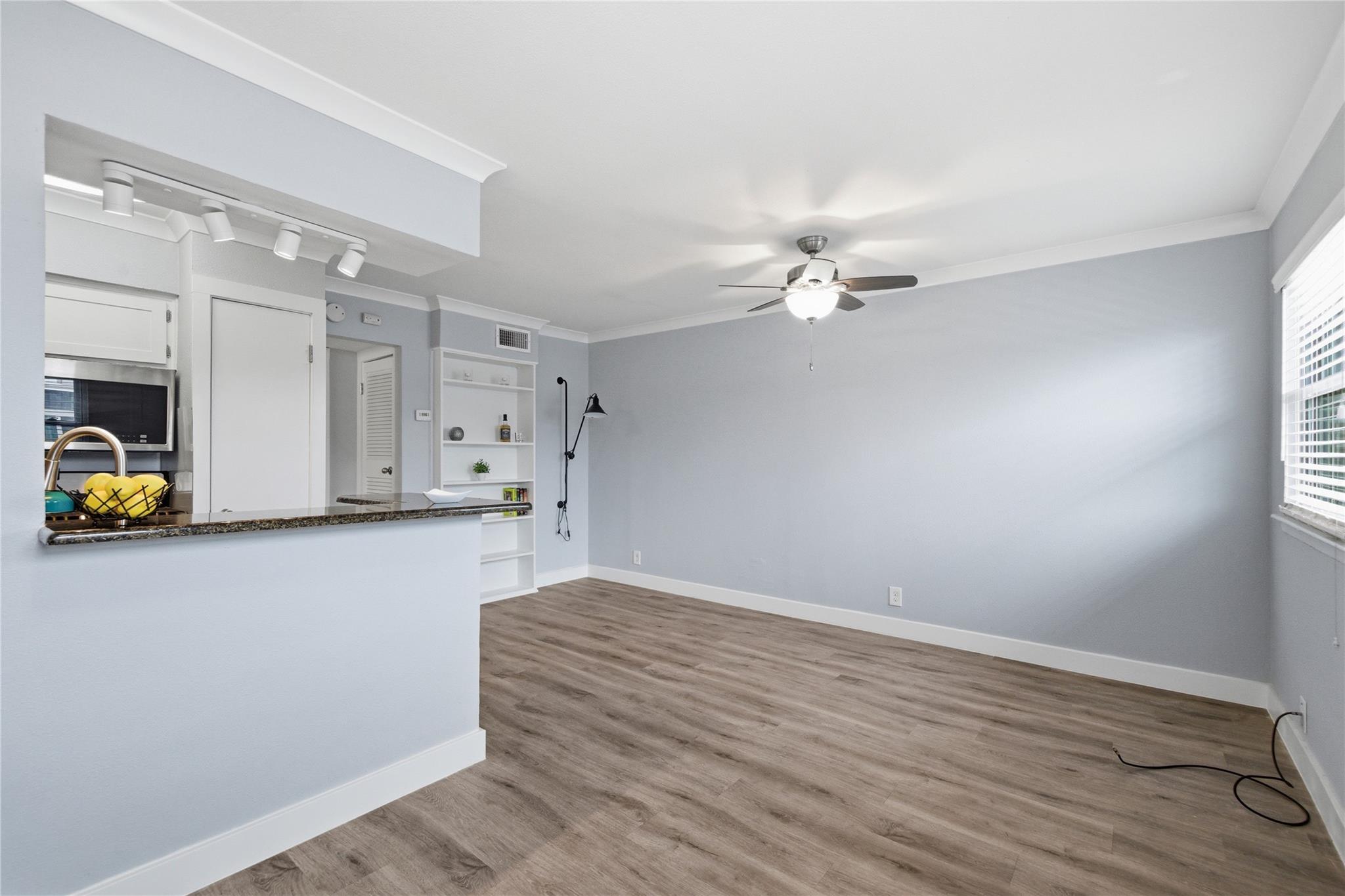 2401 Manor RD #232 — photo 4