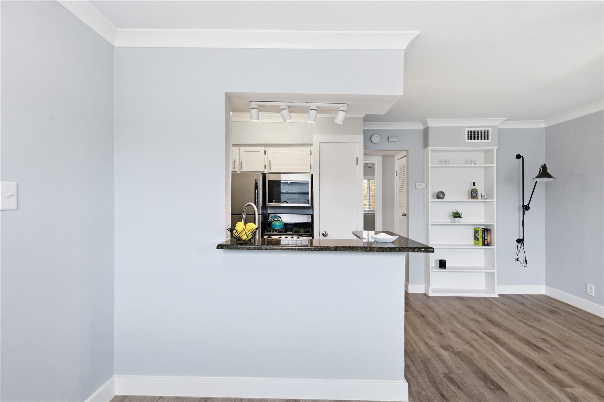 2401 Manor RD #232 — photo 5