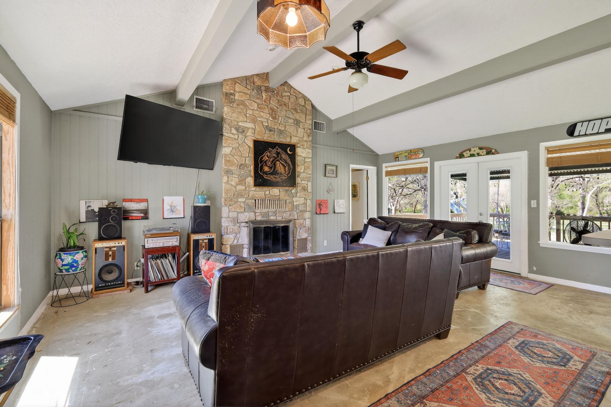 12 Creekwood DR — photo 4