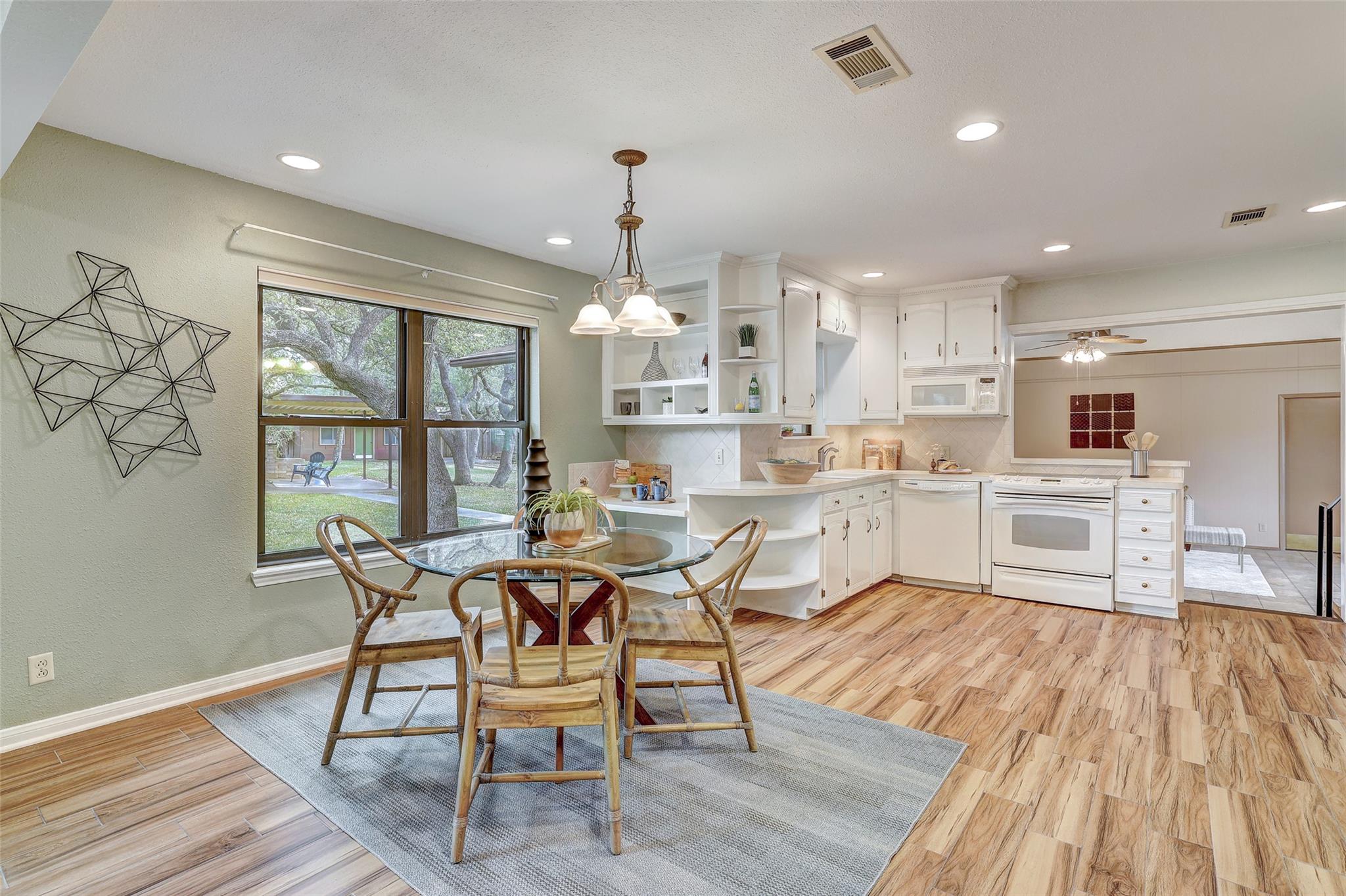 8606 Thunderbird RD #A & B — photo 5